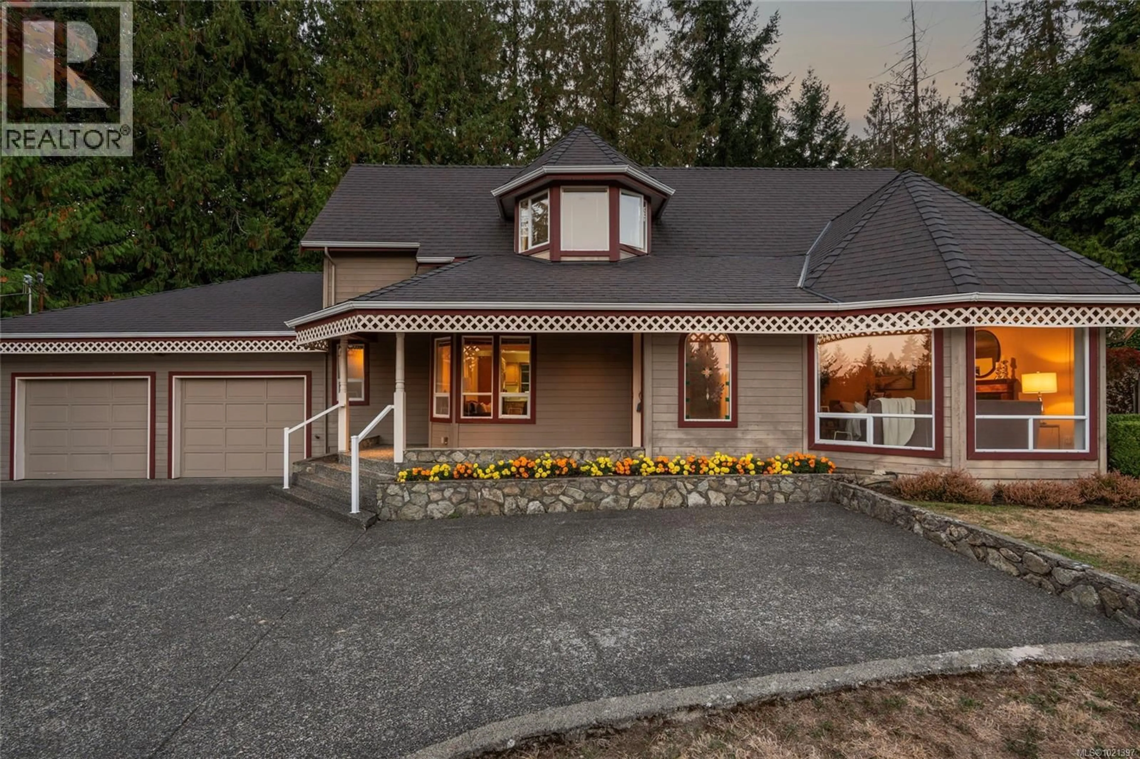 Home with vinyl exterior material, street for 1575 DEAN PARK ROAD, North Saanich British Columbia V8L5E5