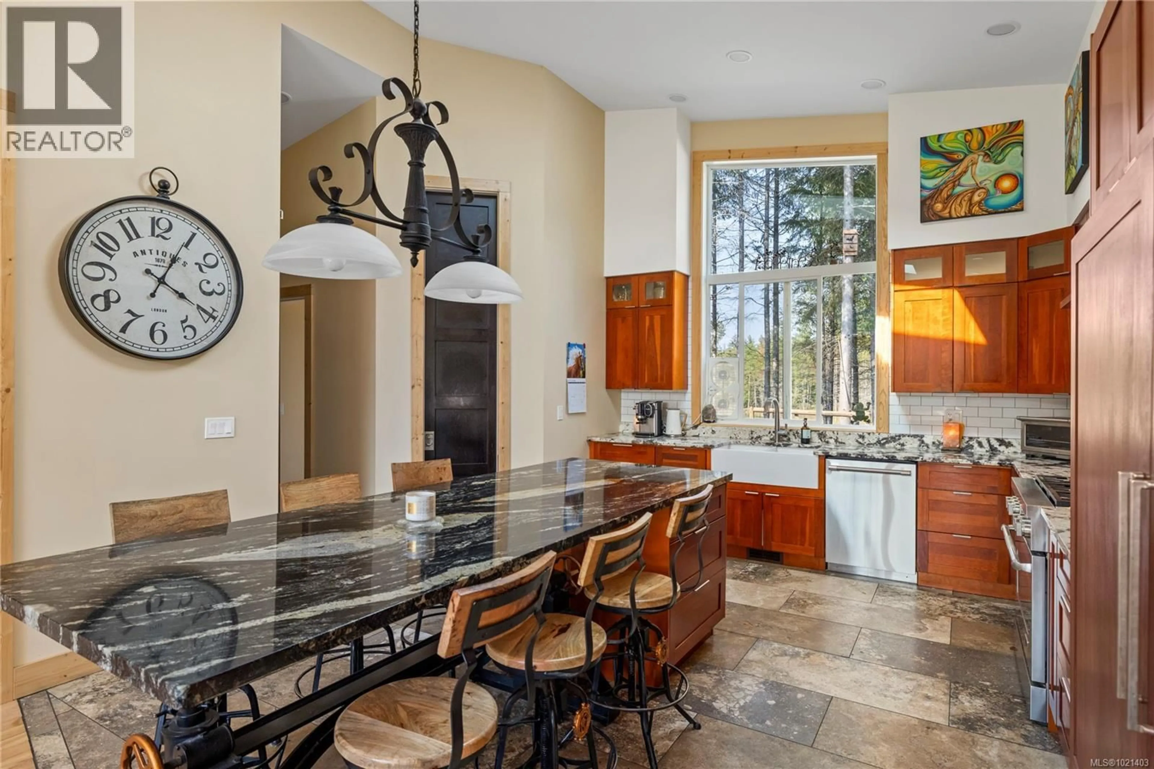 Open concept kitchen, ceramic/tile floor for 440 GILBERT ROAD, Qualicum Beach British Columbia V9K1V2