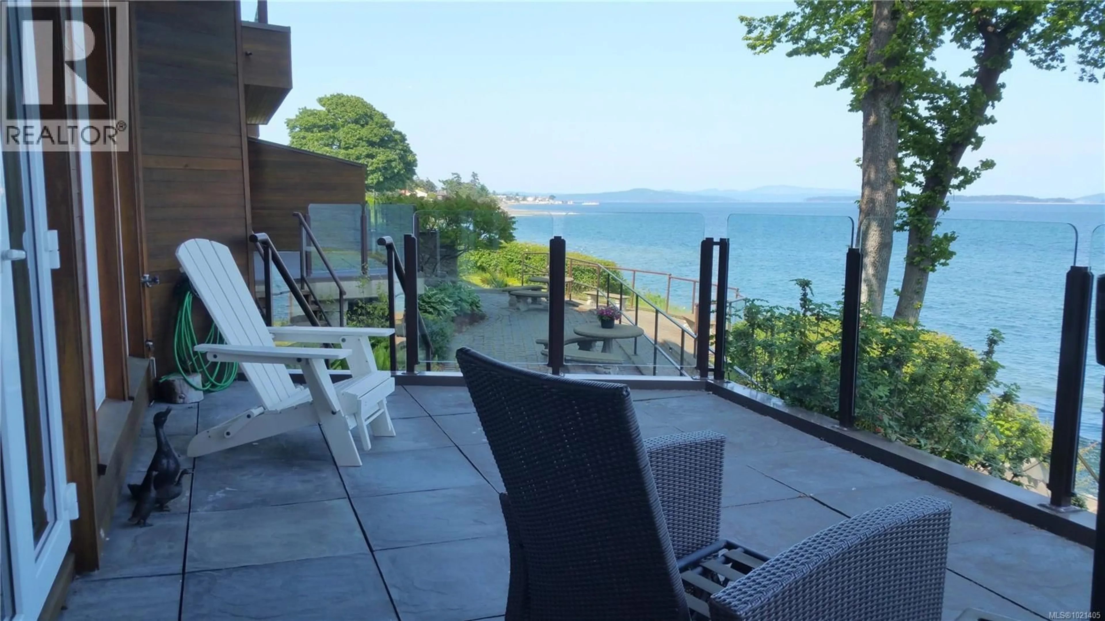 Patio, water/lake/river/ocean view for 102 - 9115 LOCHSIDE DRIVE, North Saanich British Columbia V8L1N1