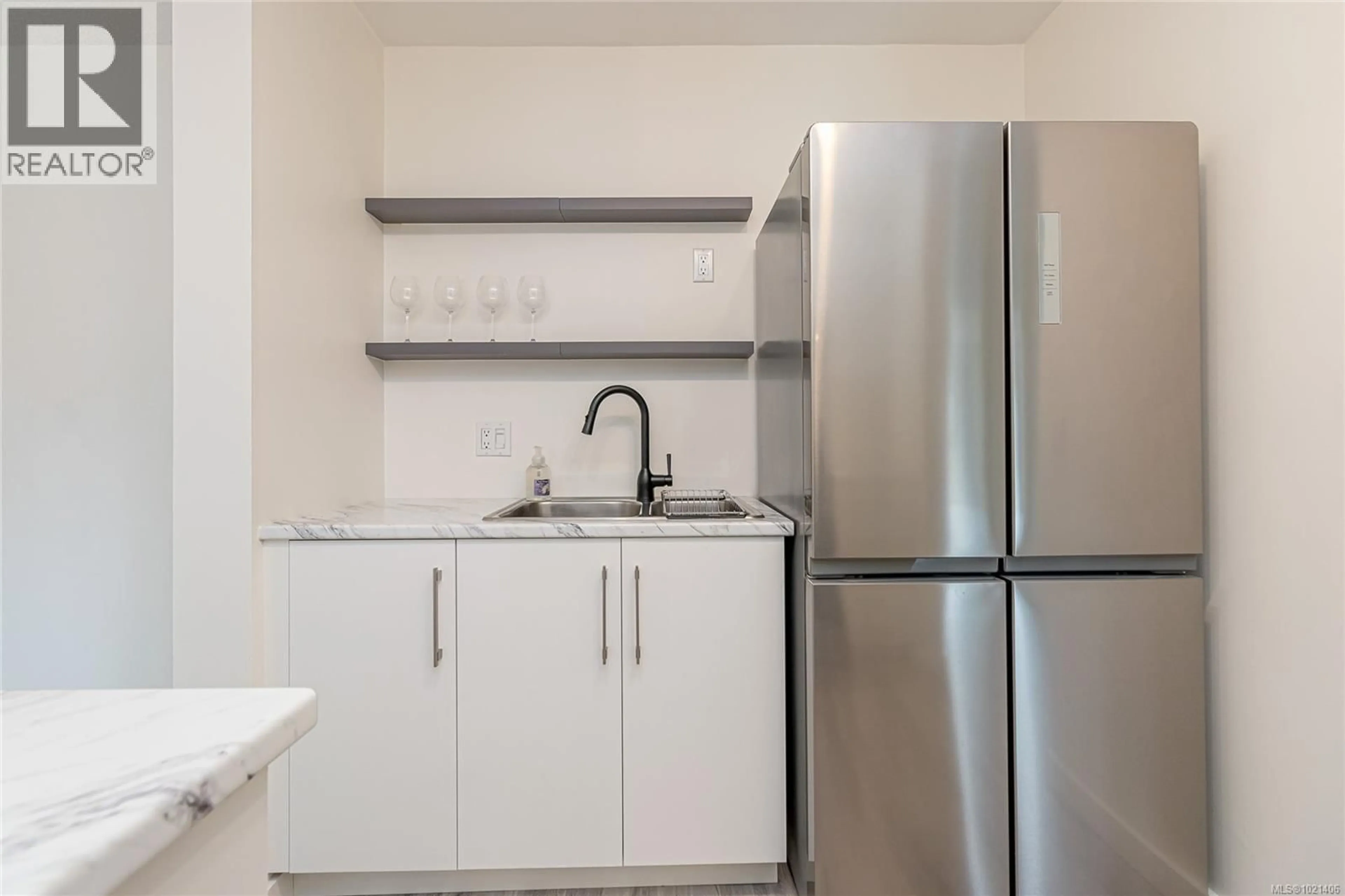 Standard kitchen, unknown for 310 - 4724 UPLANDS DRIVE, Nanaimo British Columbia V9T4S8