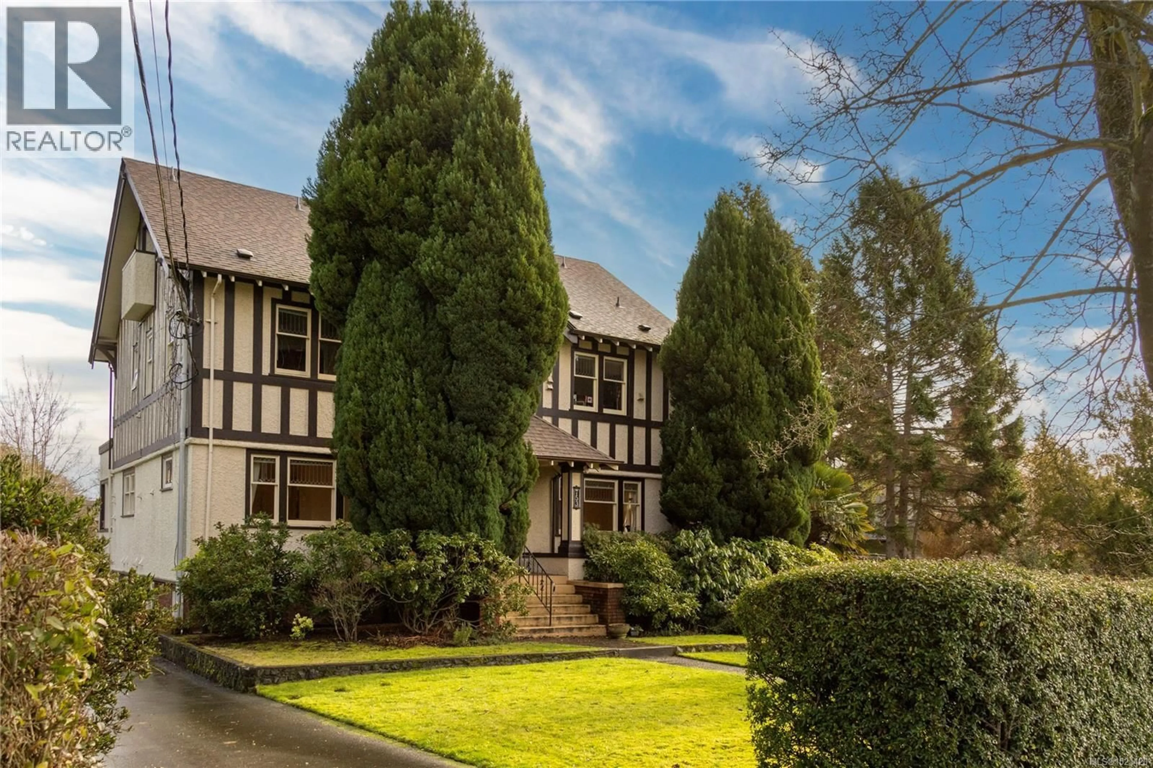 Unknown for 1 - 753 PEMBERTON ROAD, Victoria British Columbia V8S3R3