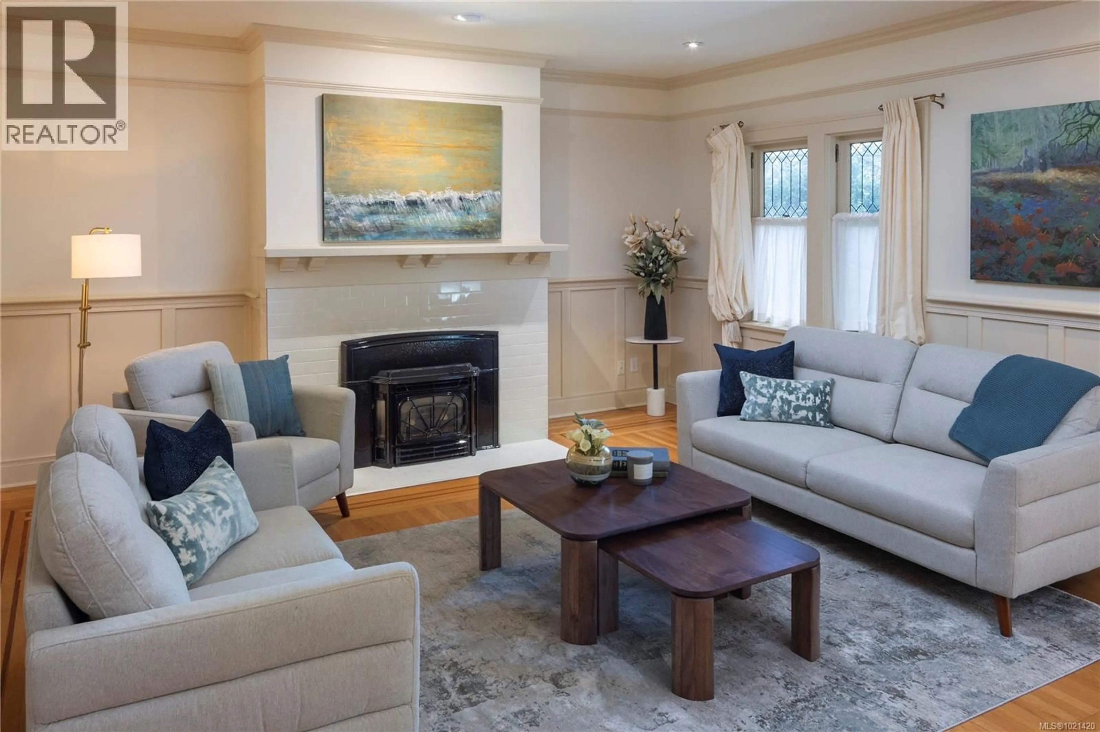 Living room with furniture, unknown for 1 - 753 PEMBERTON ROAD, Victoria British Columbia V8S3R3