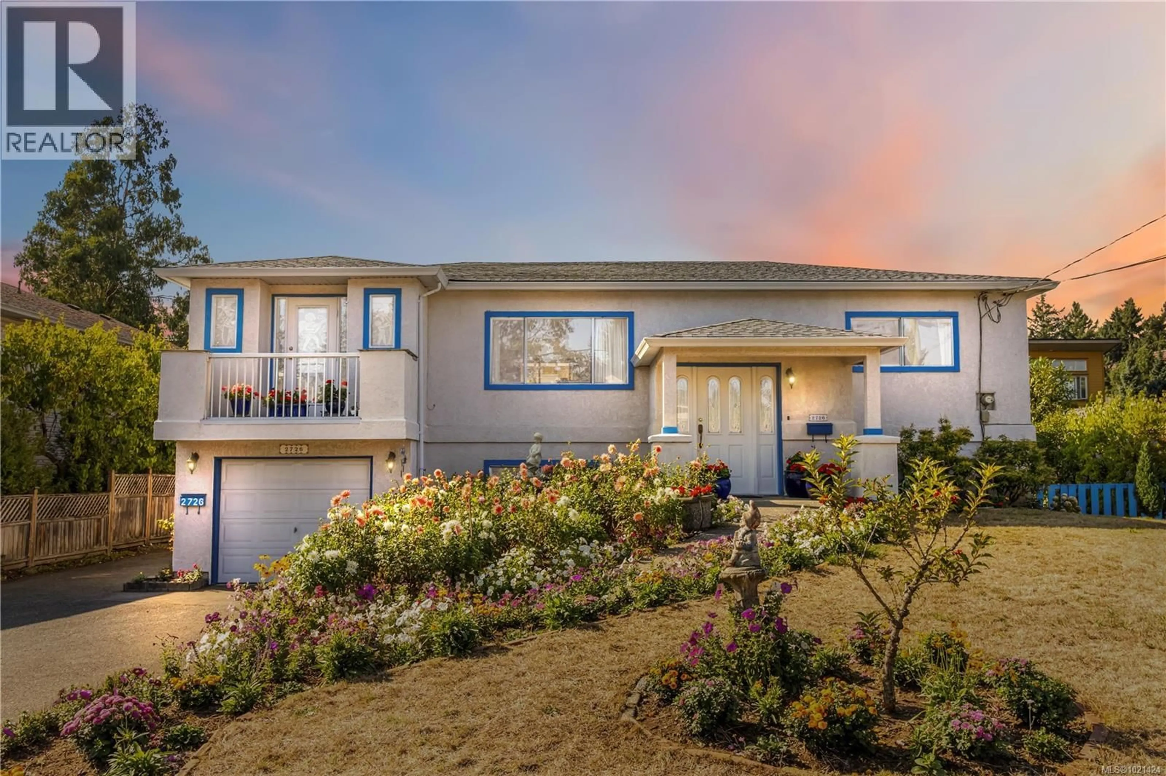 Home with vinyl exterior material, street for 2726 CLAUDE ROAD, Langford British Columbia V9B5T6