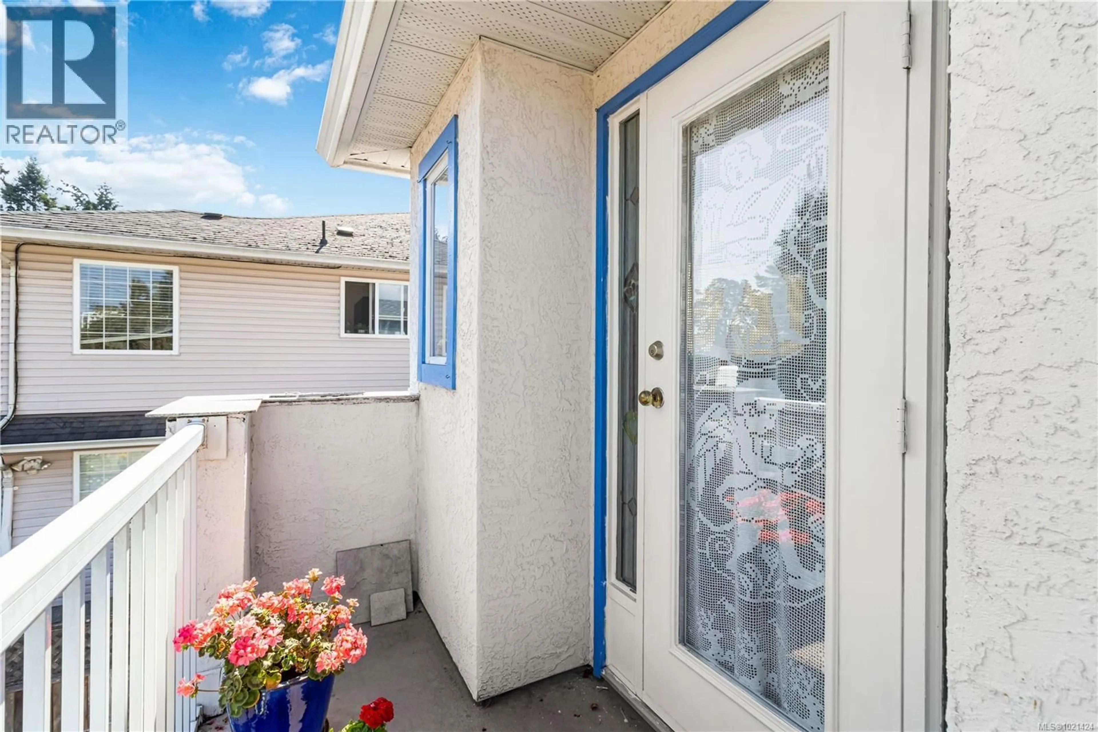 Patio, street for 2726 CLAUDE ROAD, Langford British Columbia V9B5T6