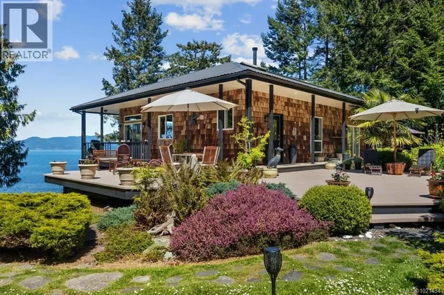 777 MINE ROAD, Lasqueti Island