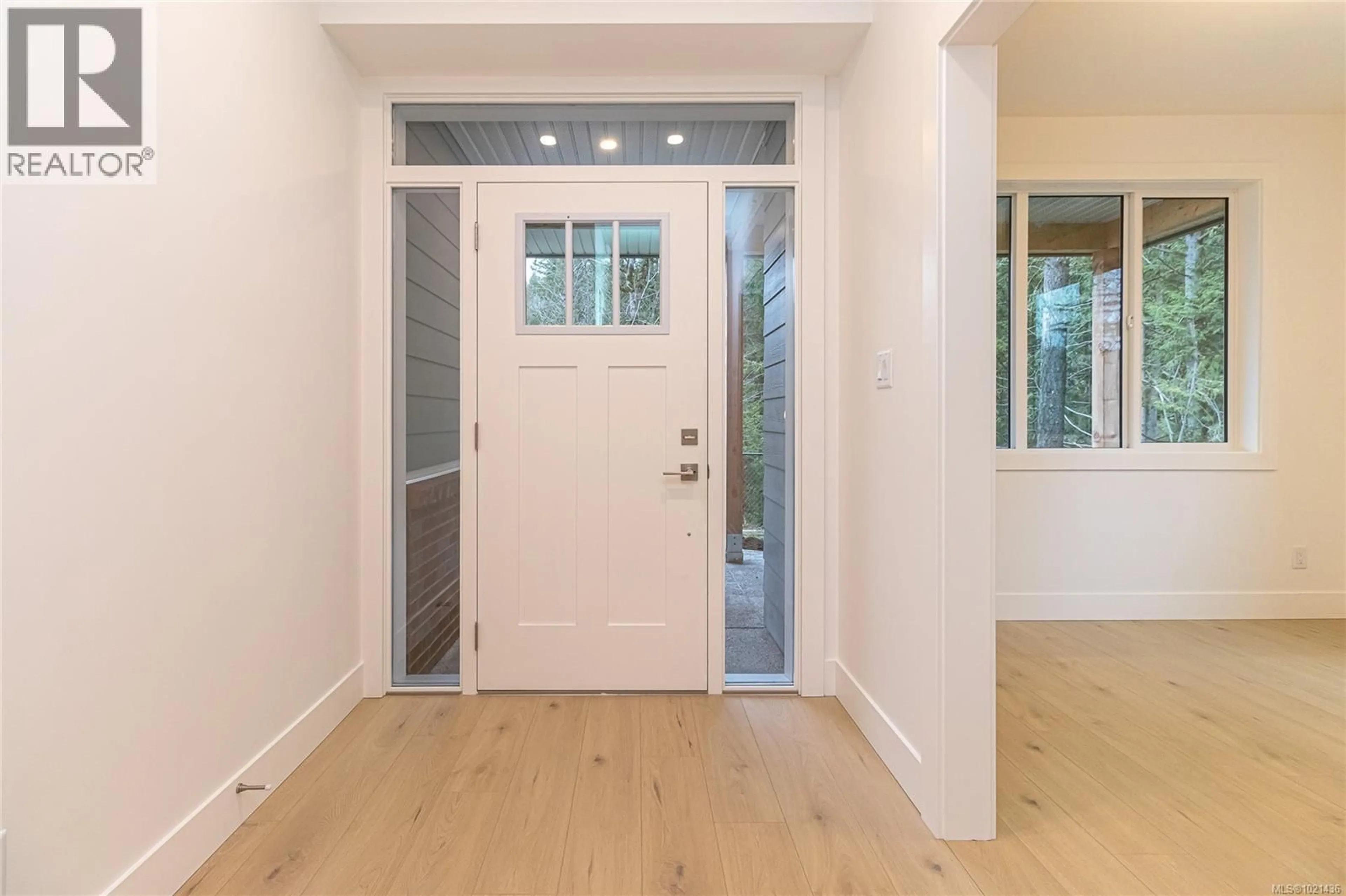 Indoor entryway for 1264 ASHMORE TERRACE, Langford British Columbia V9C0S6