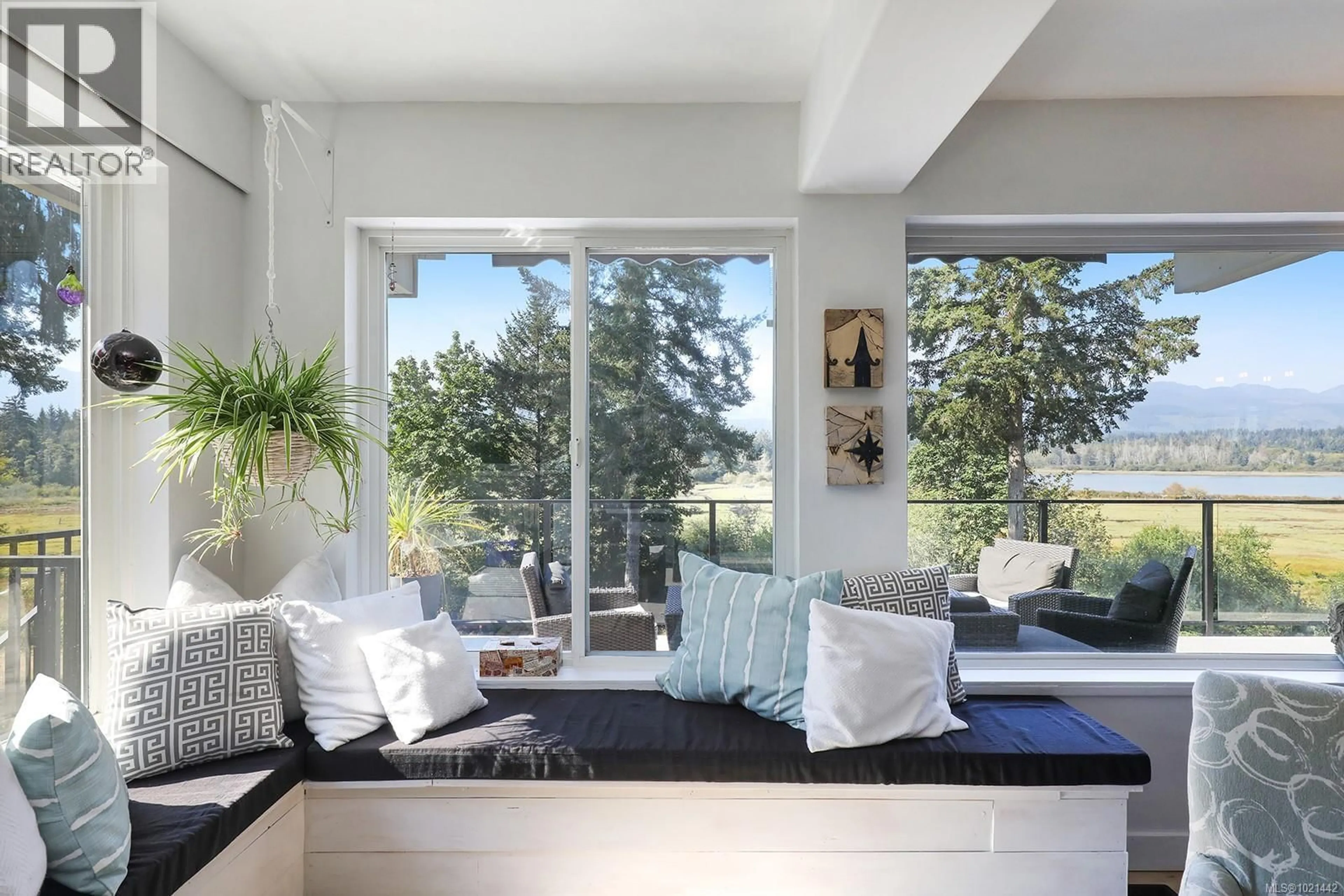 Unknown for 7703 TOZER ROAD, Fanny Bay British Columbia V0R1W0