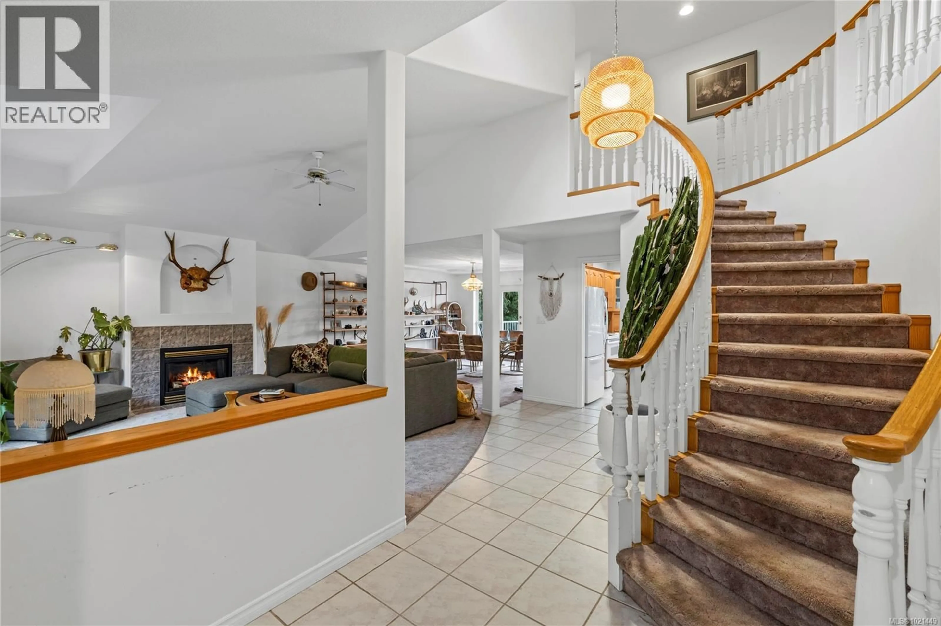 Indoor foyer for 5145 GROUHEL ROAD, Ladysmith British Columbia V9G1J4