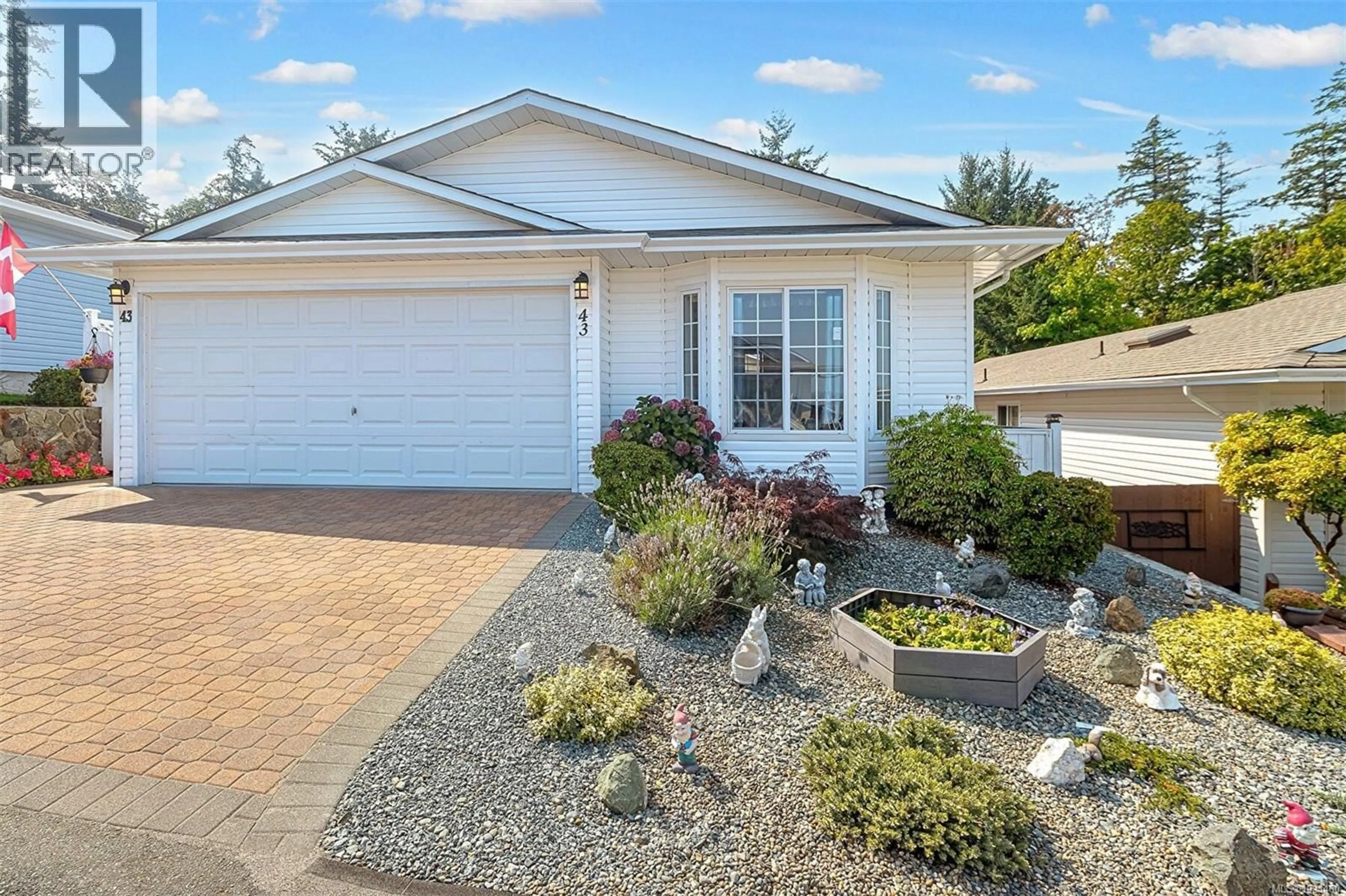 Home with vinyl exterior material, street for 43 EAGLE LANE, View Royal British Columbia V9A7M2