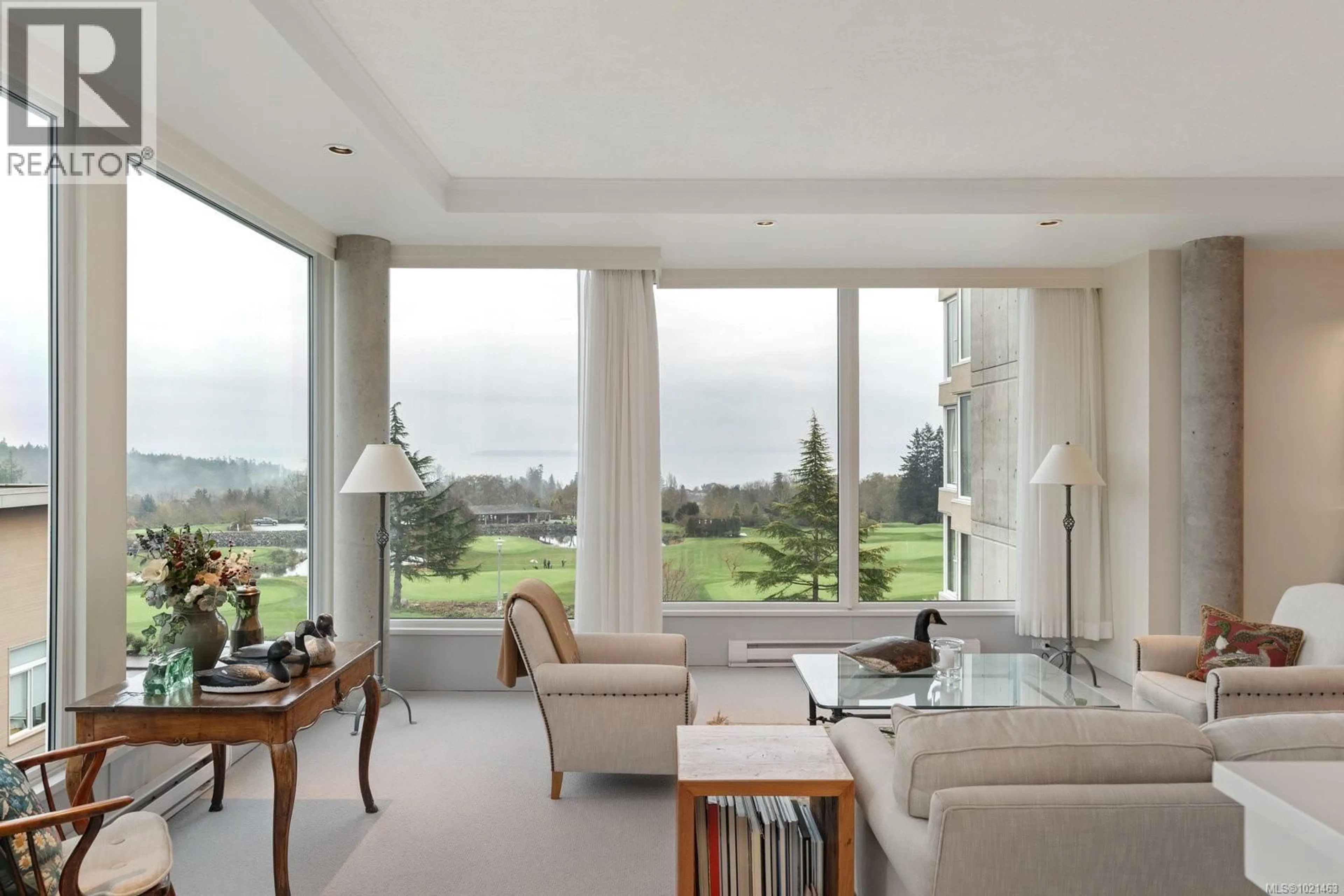 Living room with furniture, unknown for 304 - 5350 SAYWARD HILL CRESCENT, Saanich British Columbia V8Y3H9