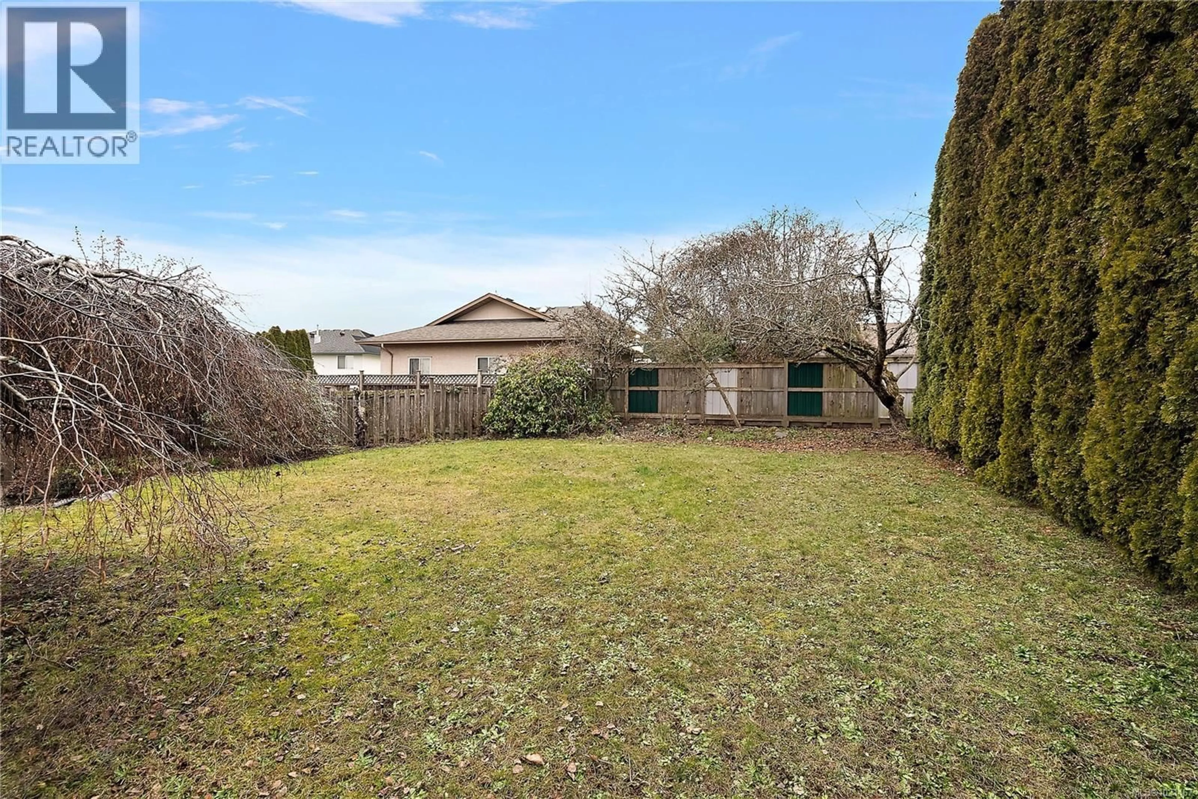 A pic from outside/outdoor area/front of a property/back of a property/a pic from drone, street for 6024 COLUMBINE ROAD, Duncan British Columbia V9L5G8