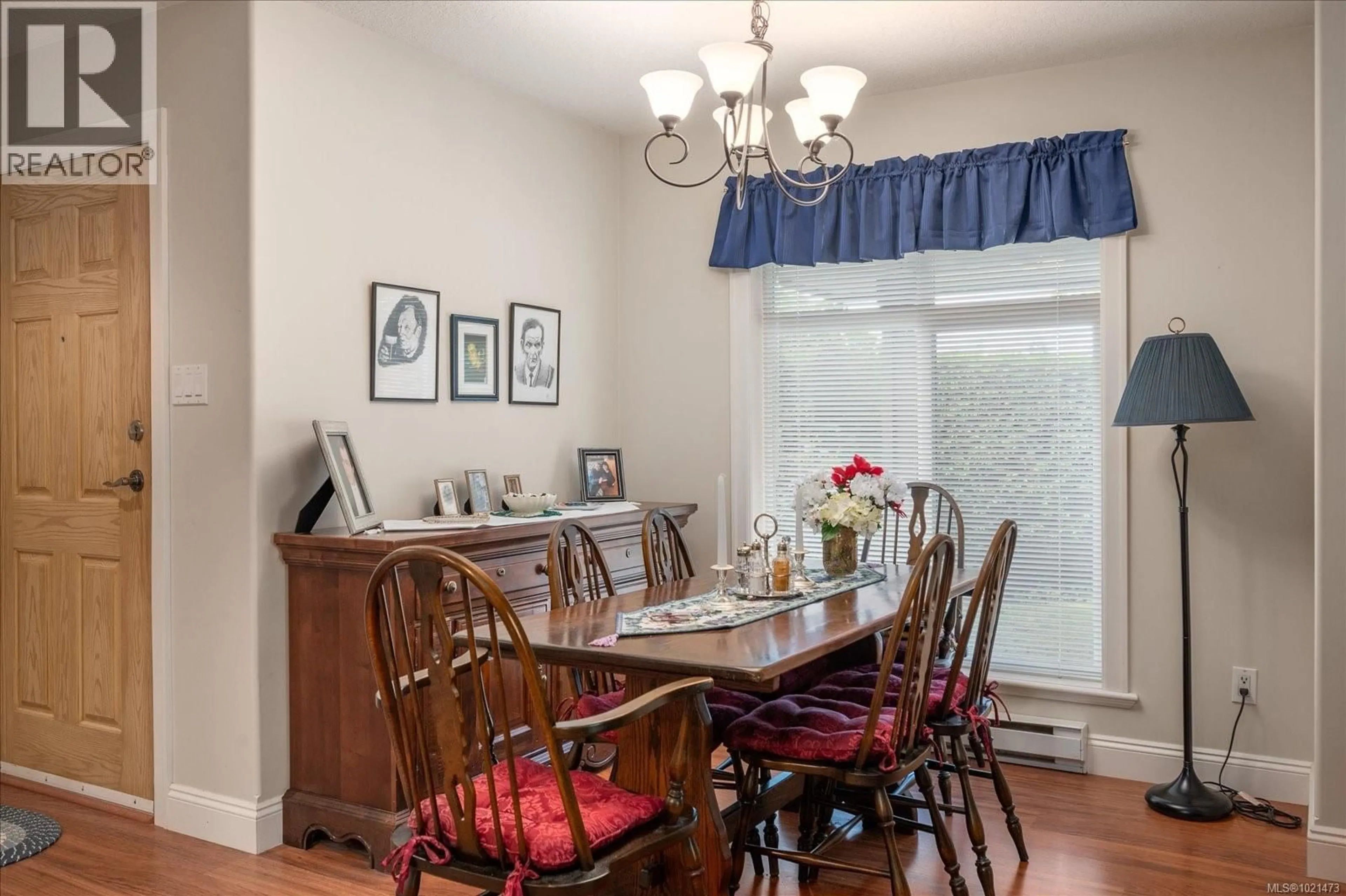Dining room, wood/laminate floor for 12 - 340 YOUNG STREET, Parksville British Columbia V9P1C5
