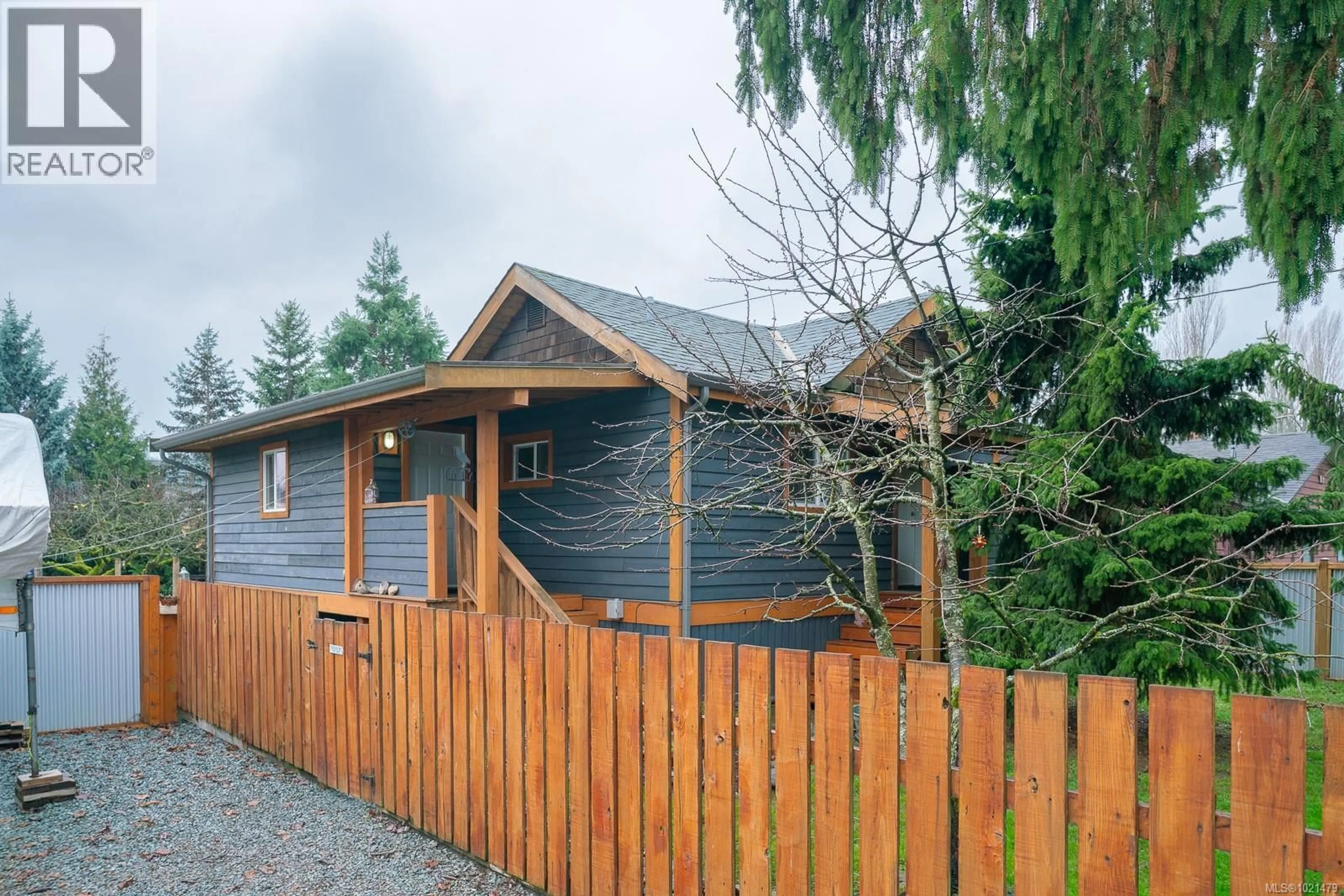 Unknown for 547 SEVENTH STREET, Nanaimo British Columbia V9R1E9