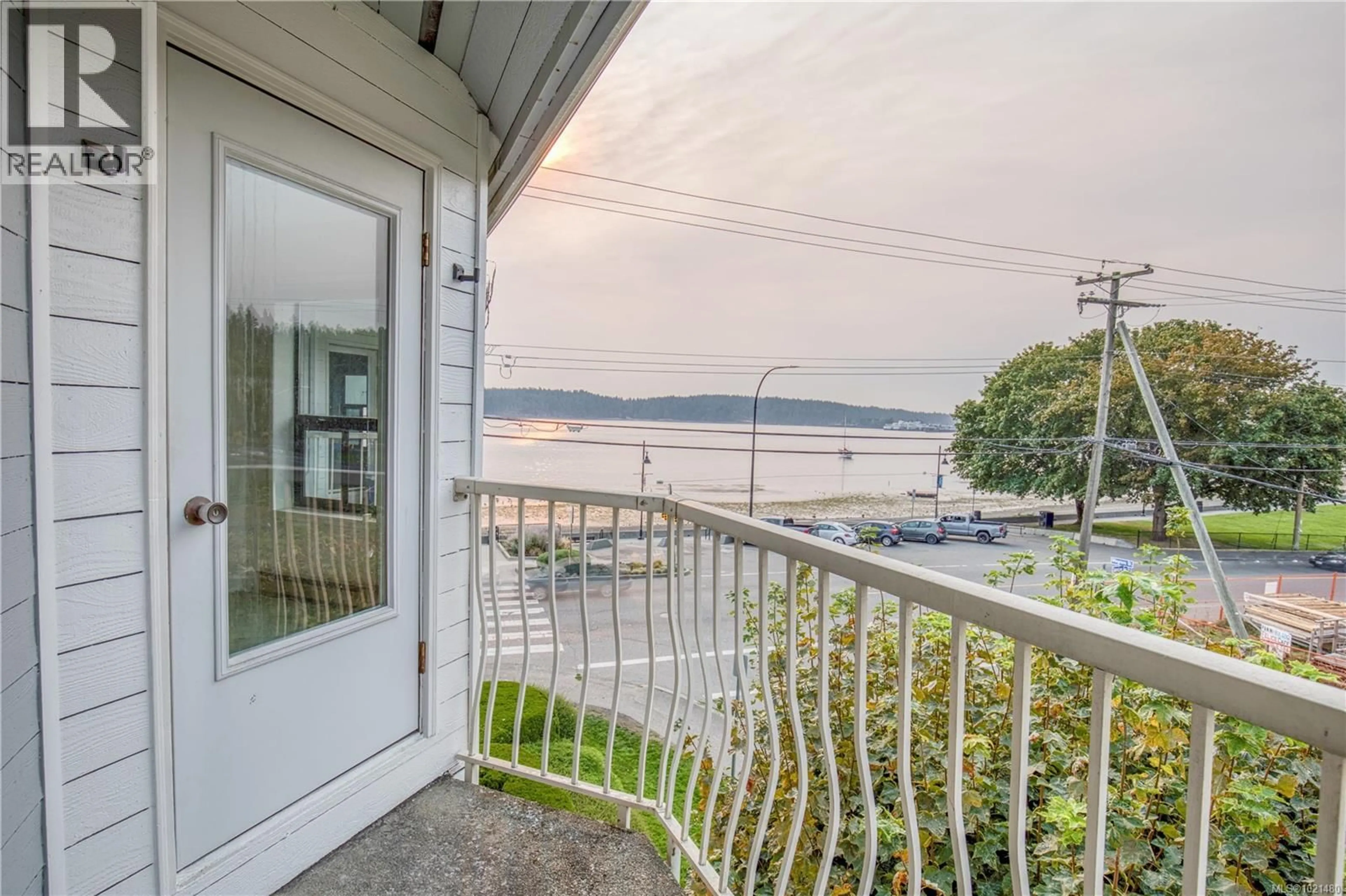 Patio, water/lake/river/ocean view for 308 - 2815 DEPARTURE BAY ROAD, Nanaimo British Columbia V9S5P4