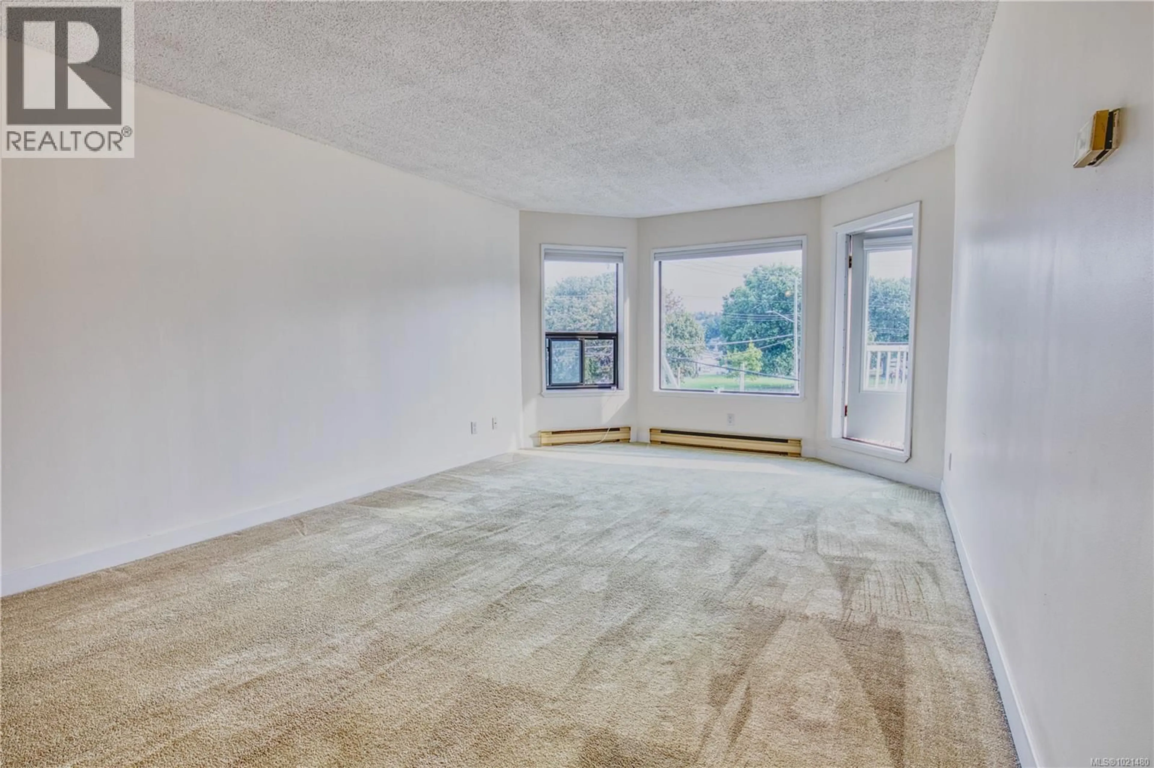 A pic of a room for 308 - 2815 DEPARTURE BAY ROAD, Nanaimo British Columbia V9S5P4