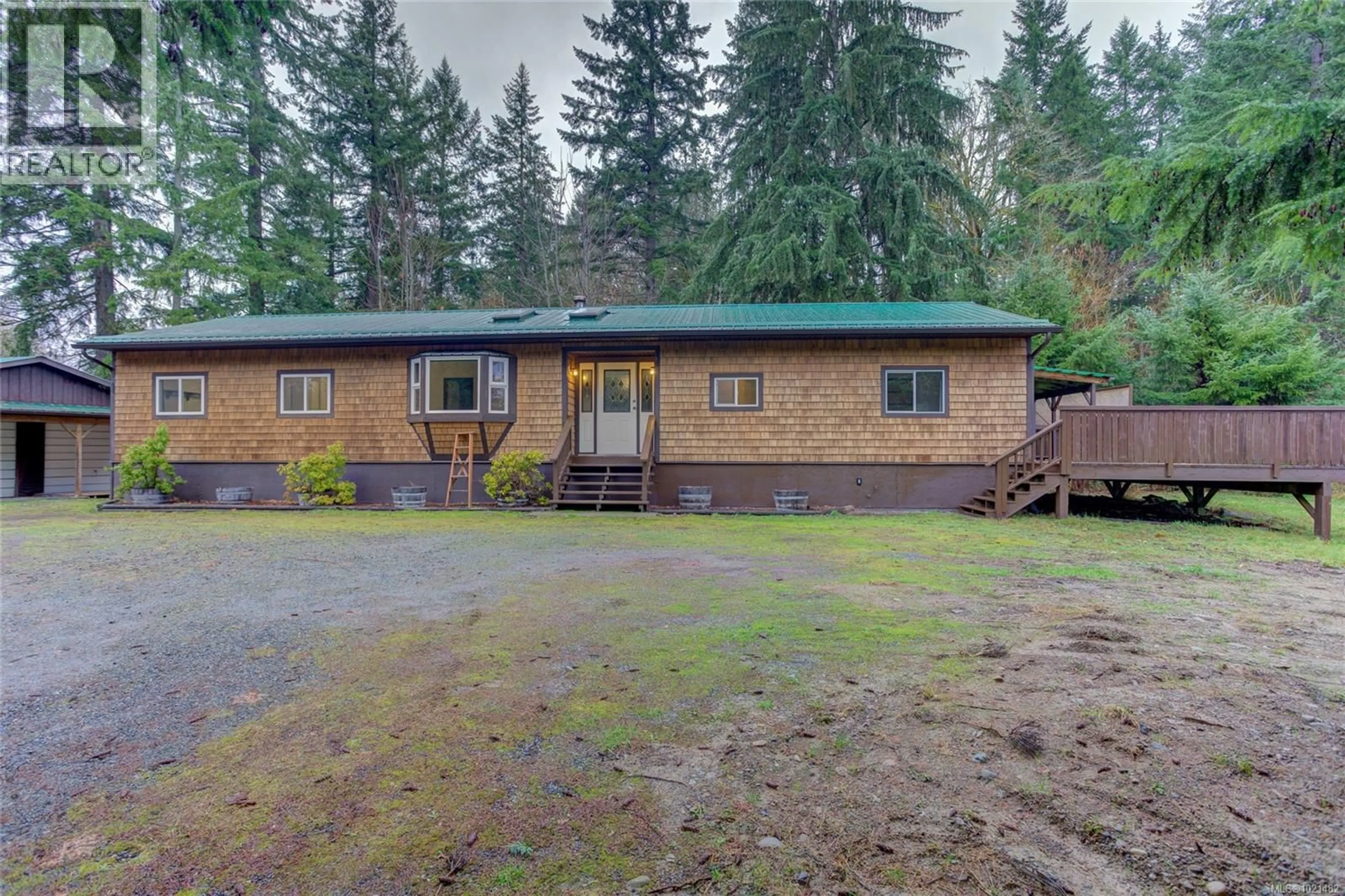 A pic from outside/outdoor area/front of a property/back of a property/a pic from drone, unknown for 4305 SUNRISE ROAD, Duncan British Columbia V9L6G6