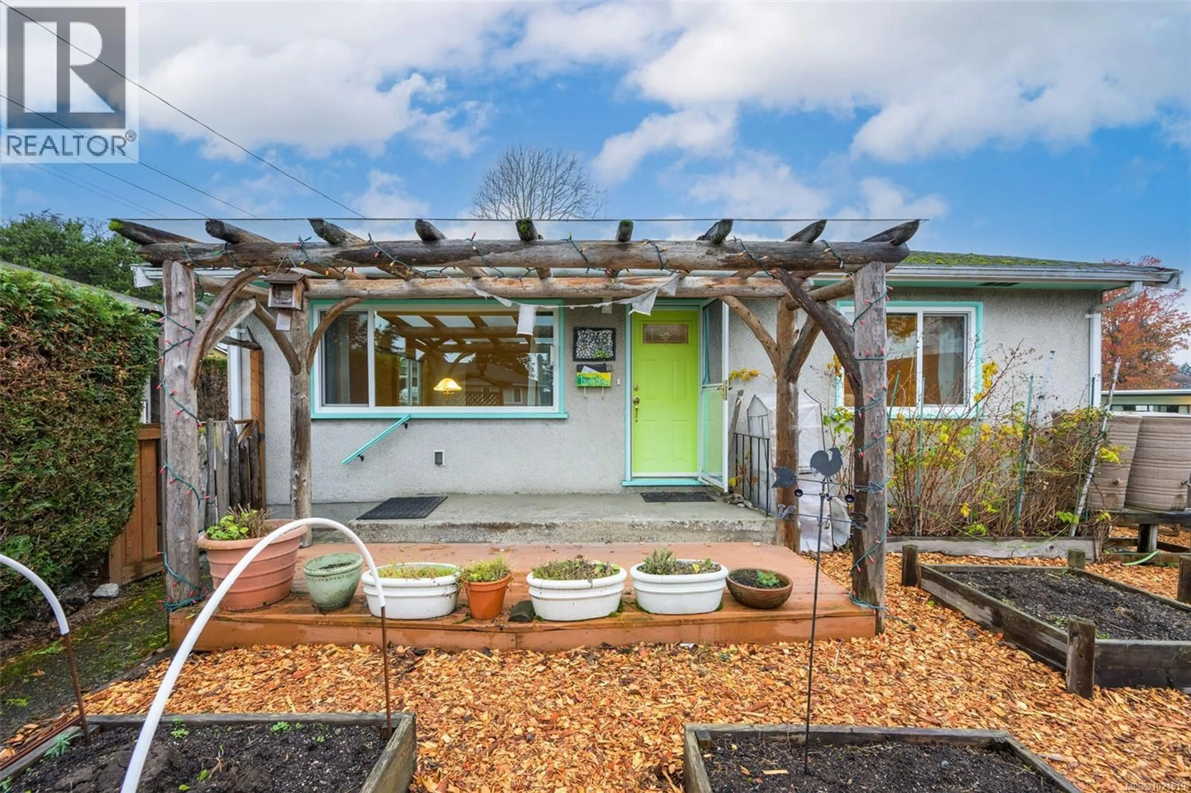 Patio, street for 2968 CEDAR HILL ROAD, Victoria British Columbia V8T3J1