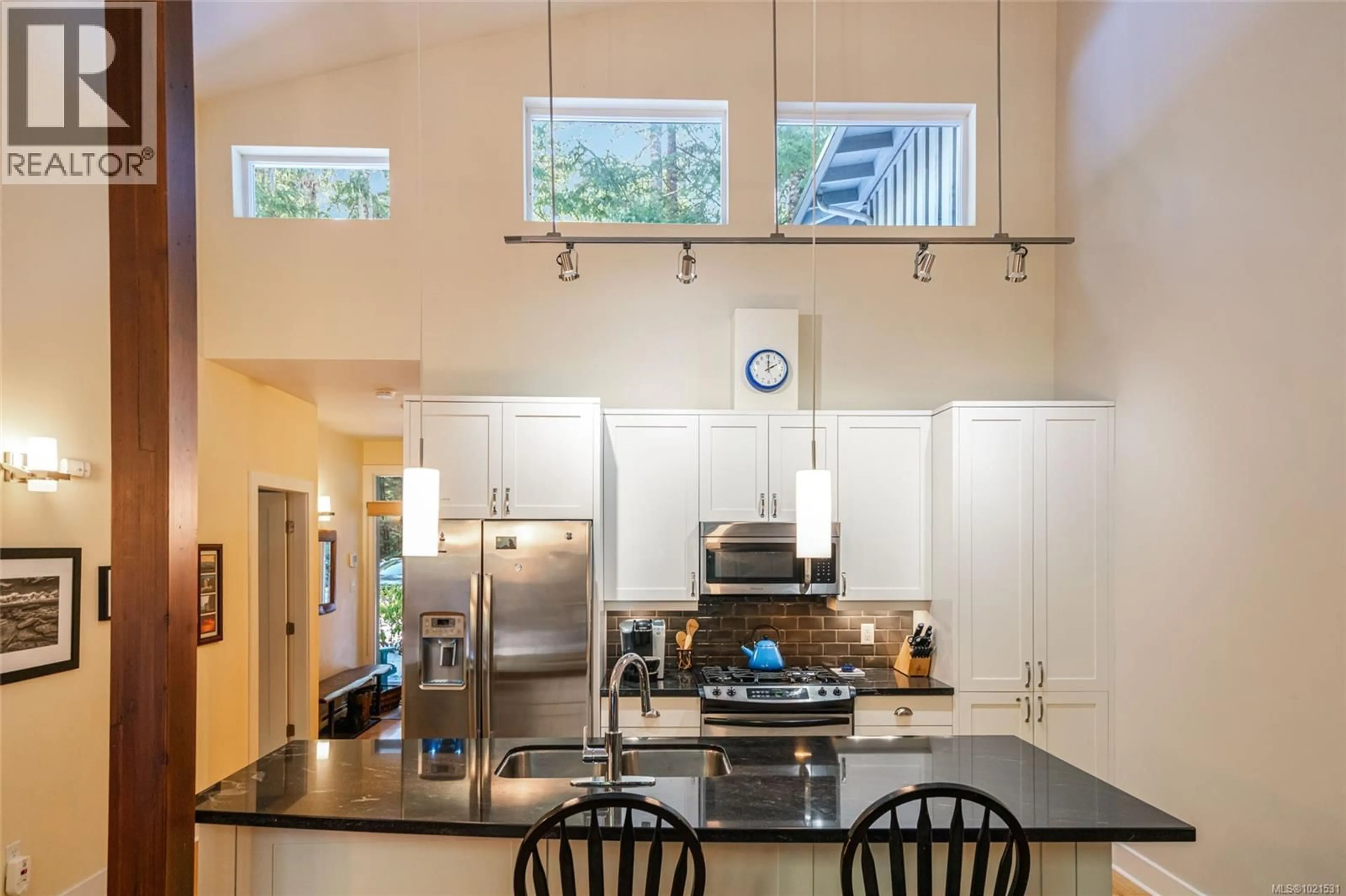 Open concept kitchen, ceramic/tile floor for 53 - 1059 TANGLEWOOD PLACE, Parksville British Columbia V9P2E4