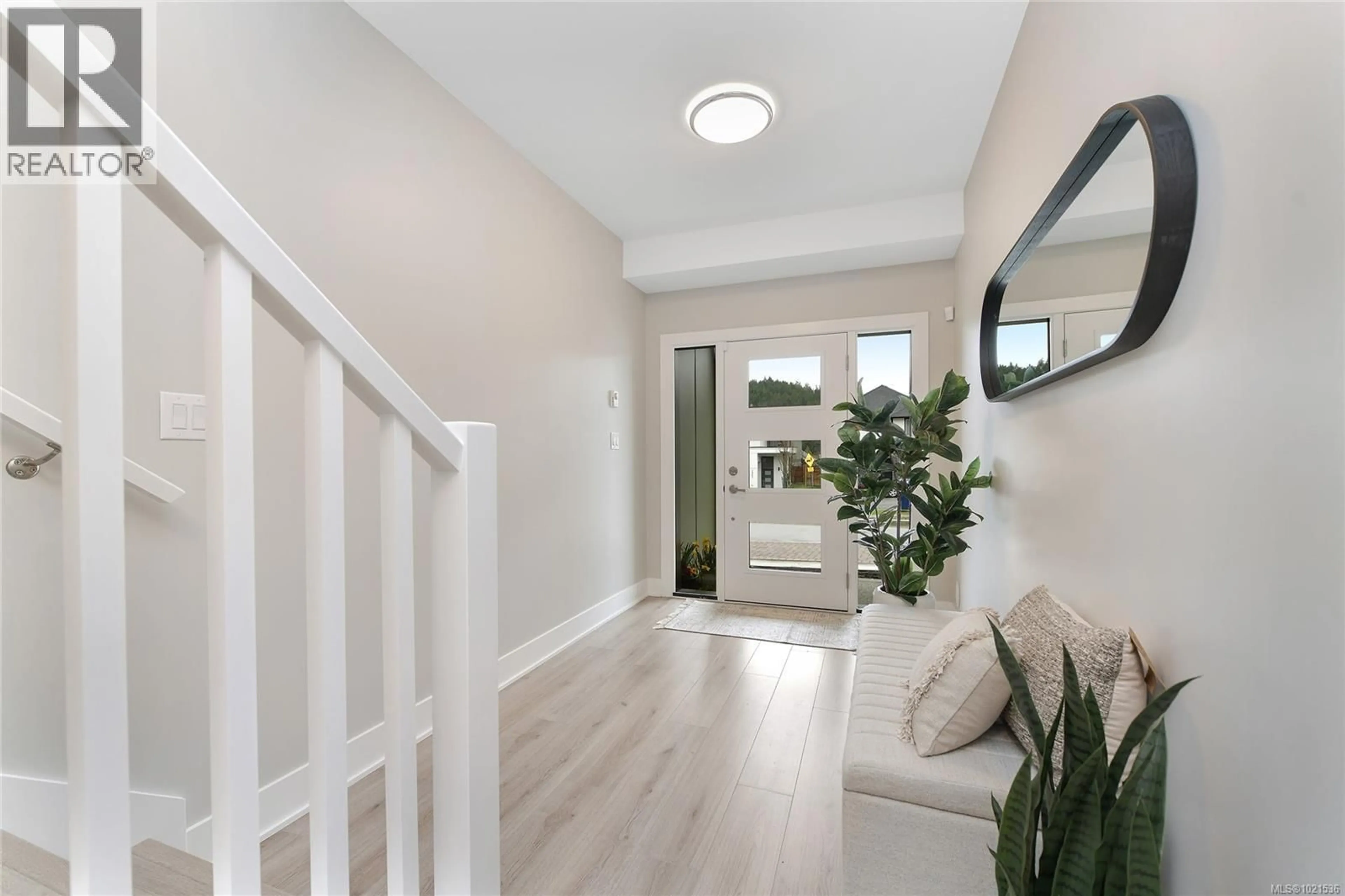 Indoor entryway for 114 - 2950 CONSTELLATION AVENUE, Langford British Columbia V9B7G3