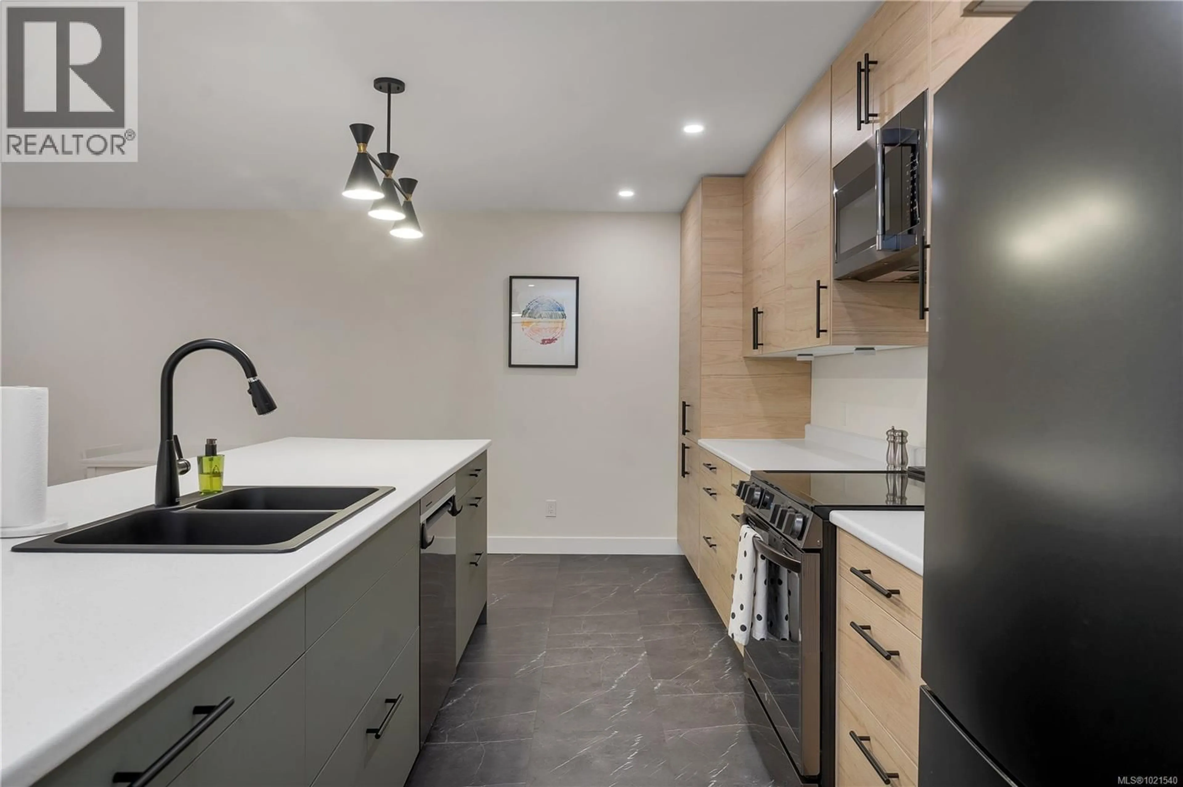 Unknown for 305 - 585 DOGWOOD STREET SOUTH, Campbell River British Columbia V9W6T6