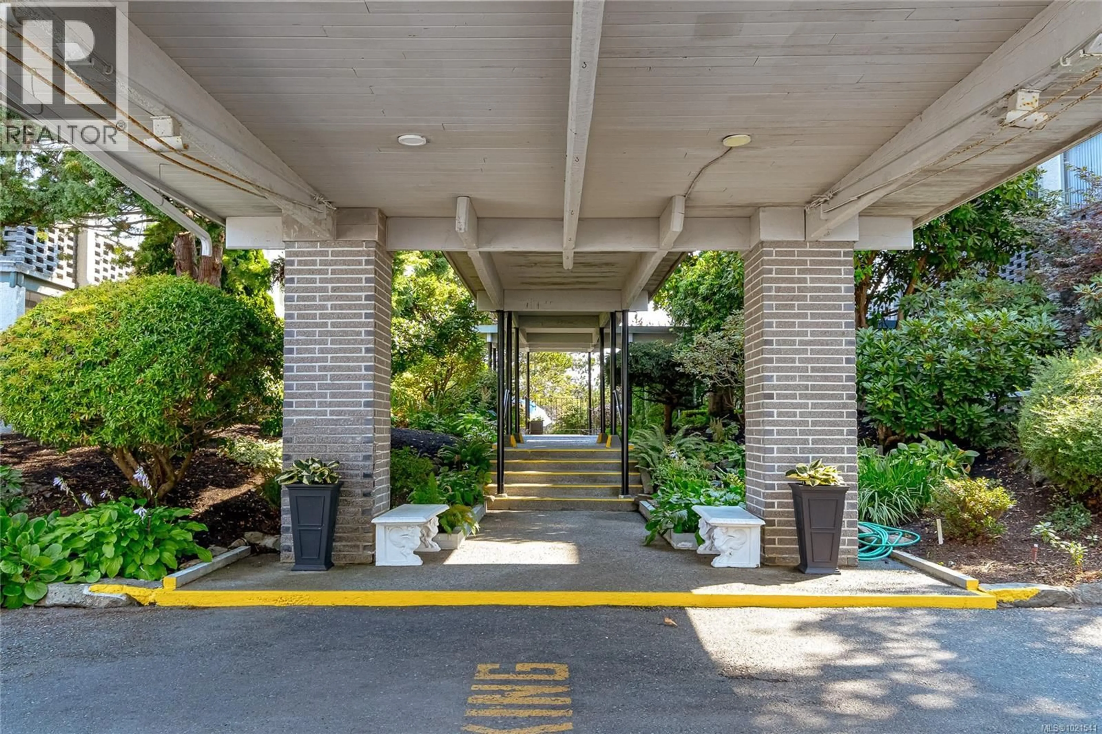 Unknown for 108 - 2040 WHITE BIRCH ROAD, Sidney British Columbia V8L2R1