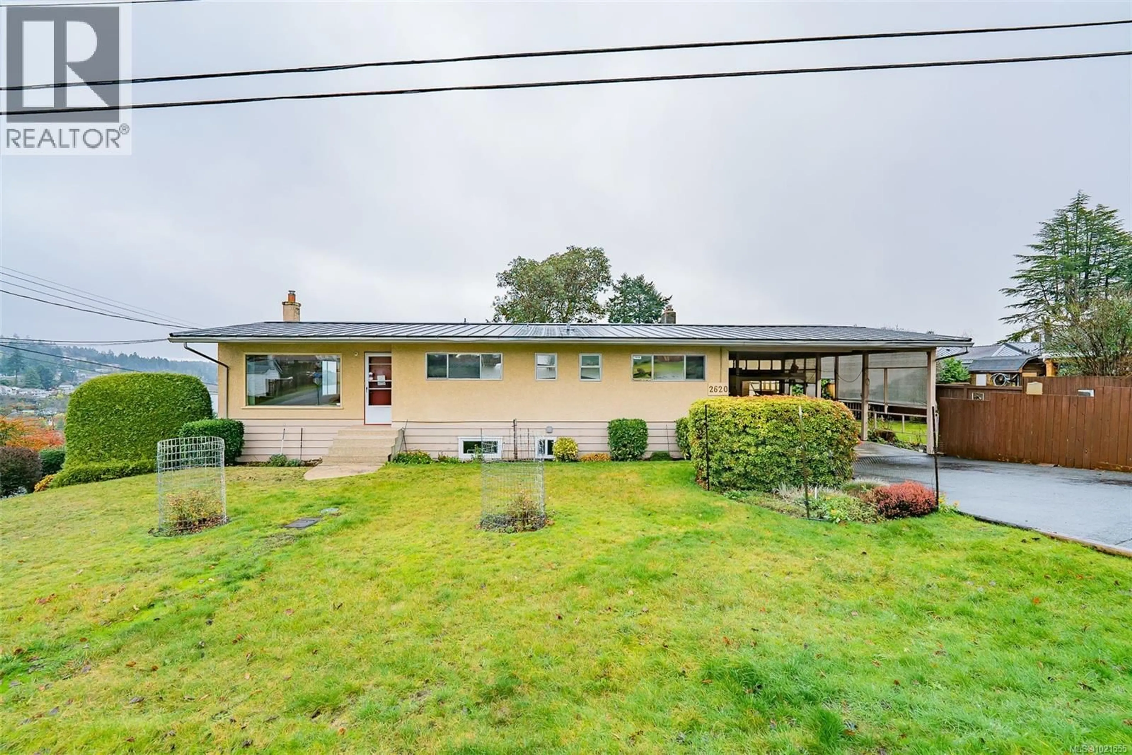 A pic from outside/outdoor area/front of a property/back of a property/a pic from drone, water/lake/river/ocean view for 2620 GLENAYR DRIVE, Nanaimo British Columbia V9S3S3