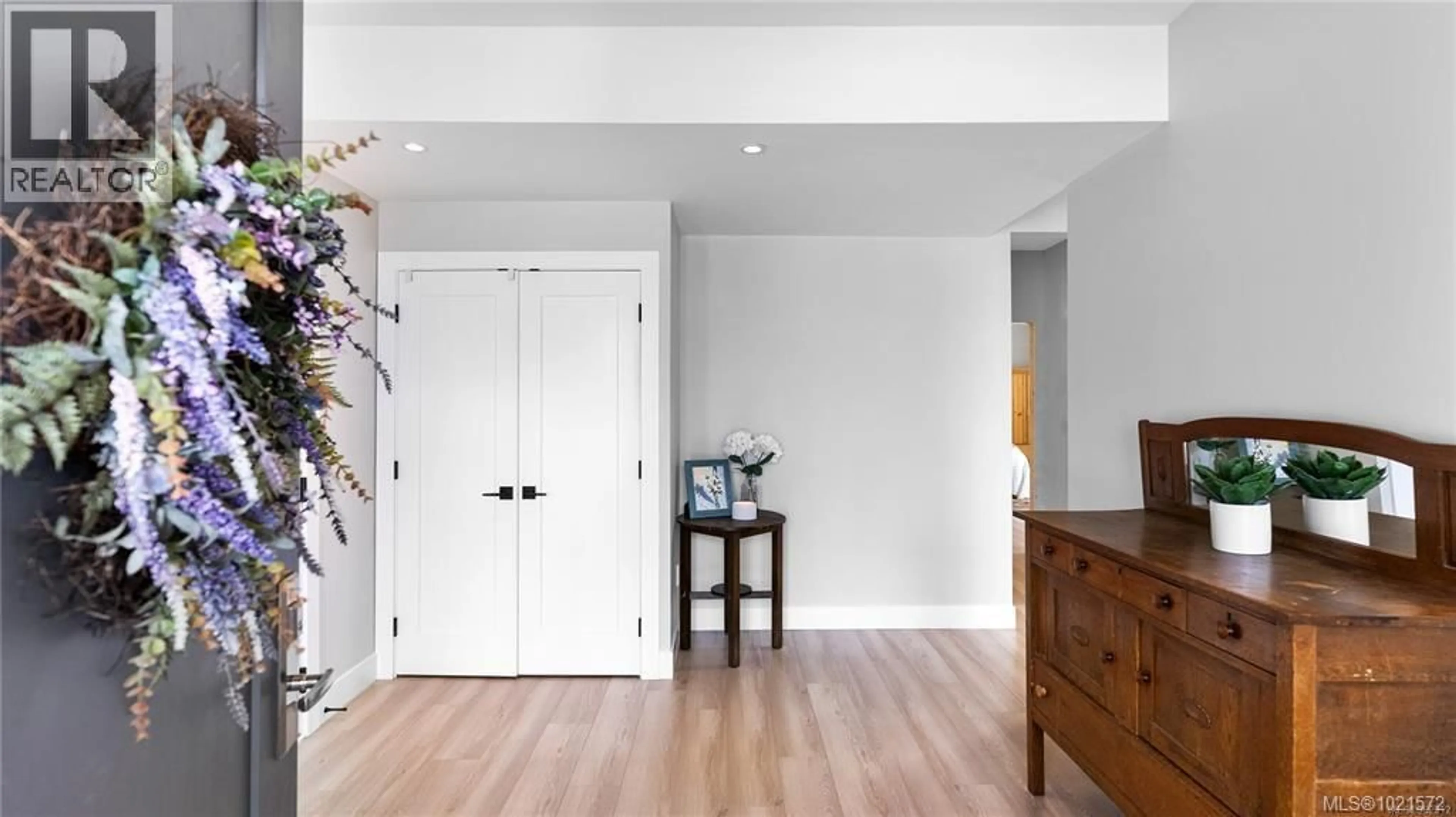 Indoor entryway for 6290 HIGHWOOD DRIVE, Duncan British Columbia V9L5R3