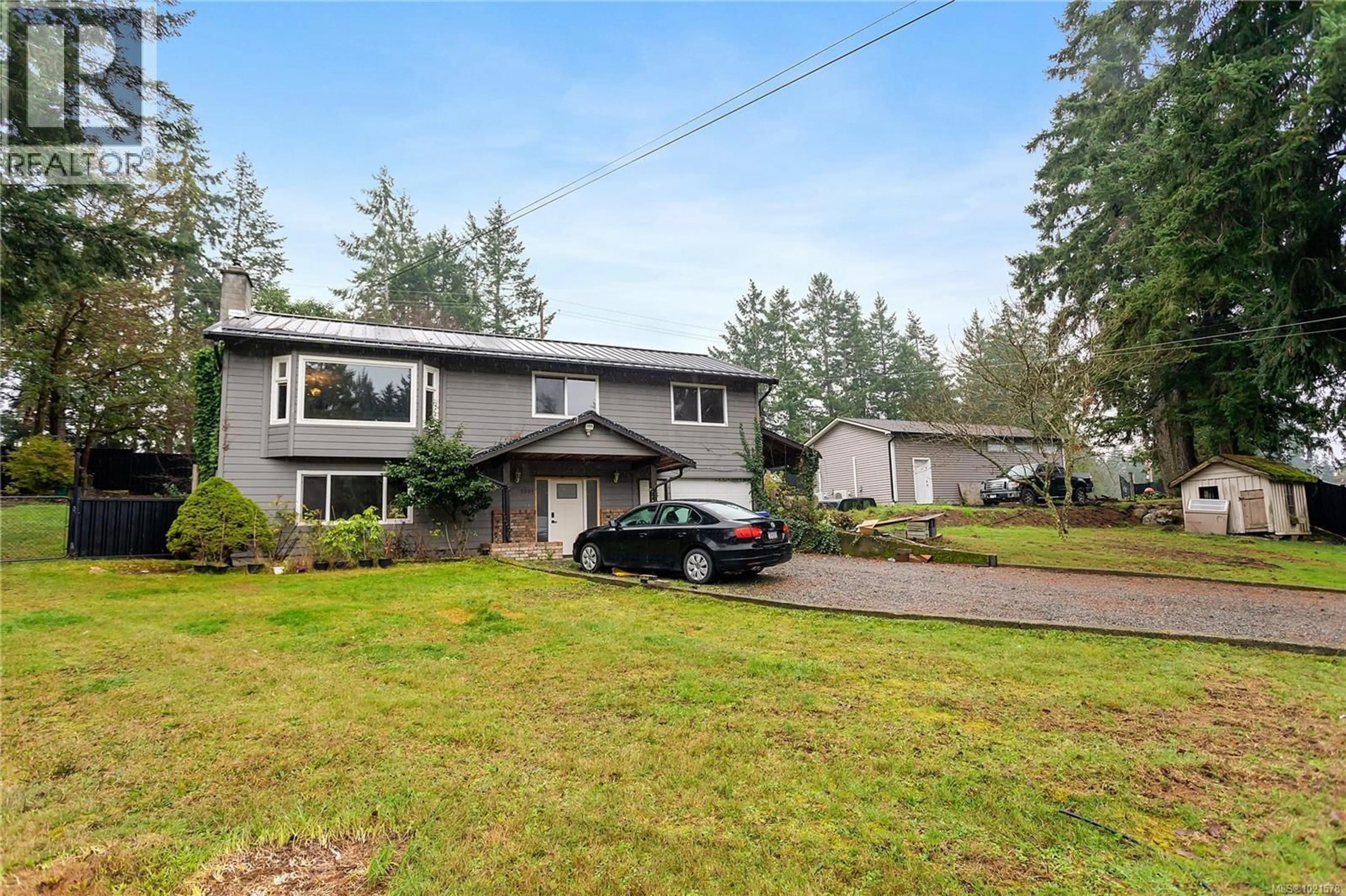 A pic from outside/outdoor area/front of a property/back of a property/a pic from drone, street for 2209 MORLAND ROAD, Nanaimo British Columbia V9X1J5