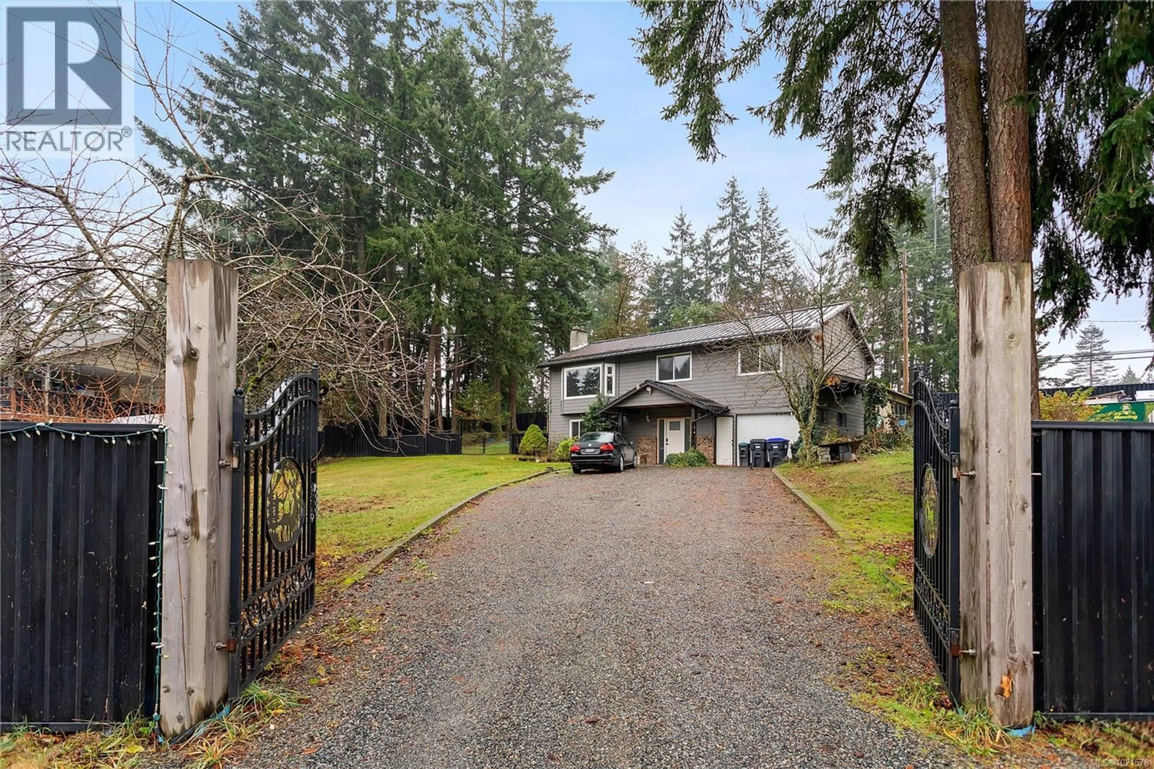 A pic from outside/outdoor area/front of a property/back of a property/a pic from drone, street for 2209 MORLAND ROAD, Nanaimo British Columbia V9X1J5