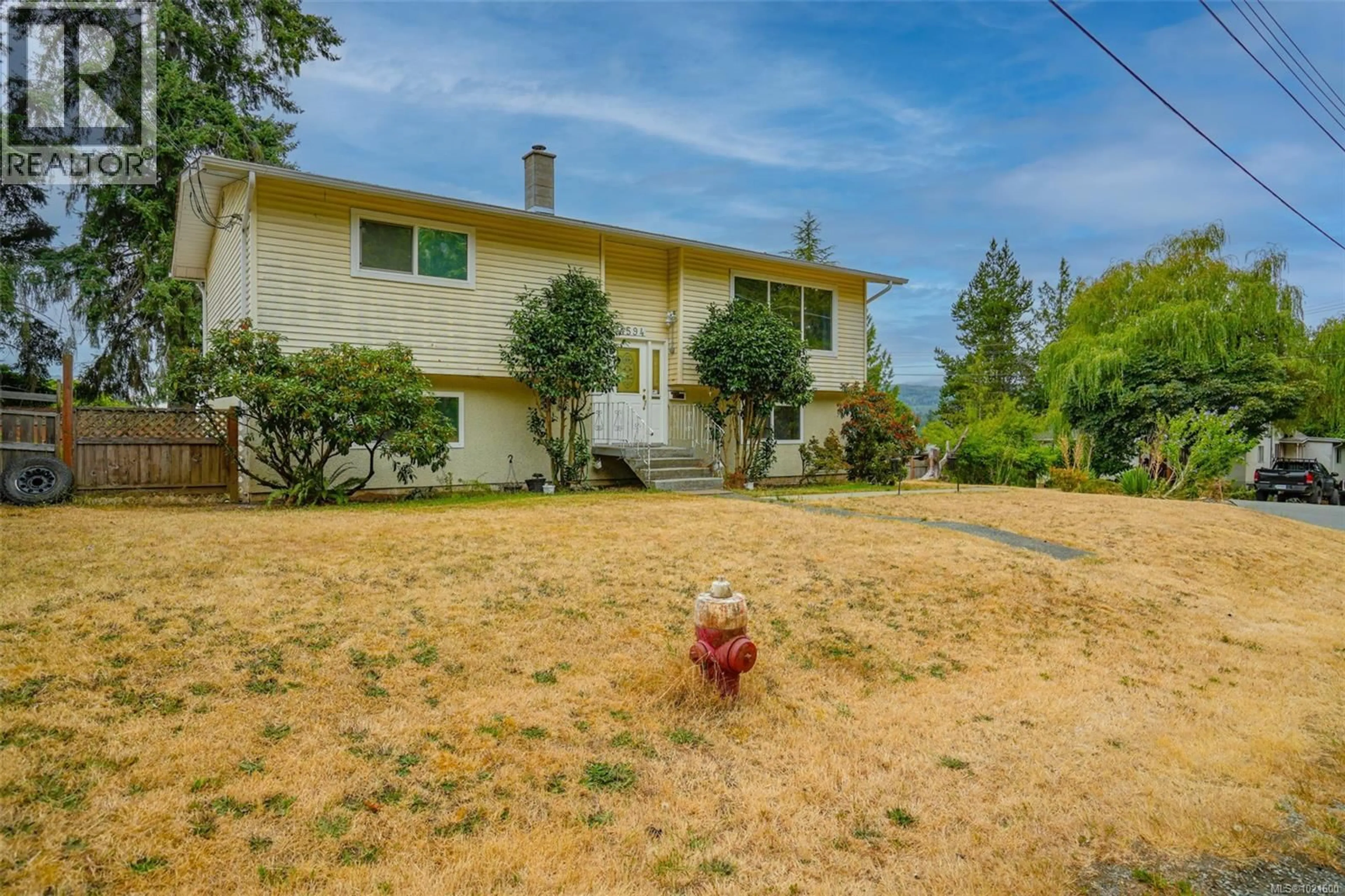 A pic from outside/outdoor area/front of a property/back of a property/a pic from drone, street for 4594 ALWYN STREET, Port Alberni British Columbia V9Y5V1