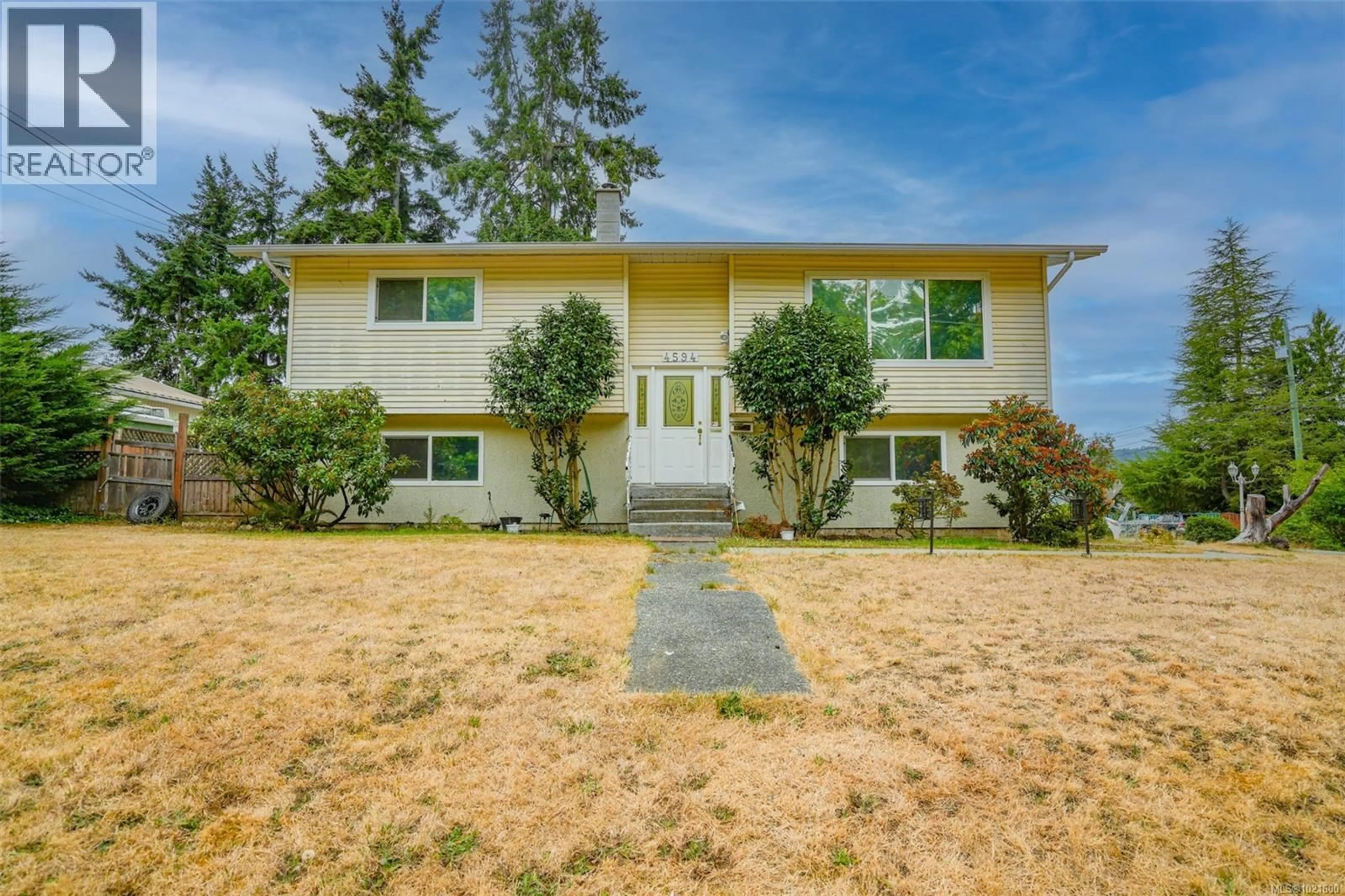 Home with vinyl exterior material, street for 4594 ALWYN STREET, Port Alberni British Columbia V9Y5V1