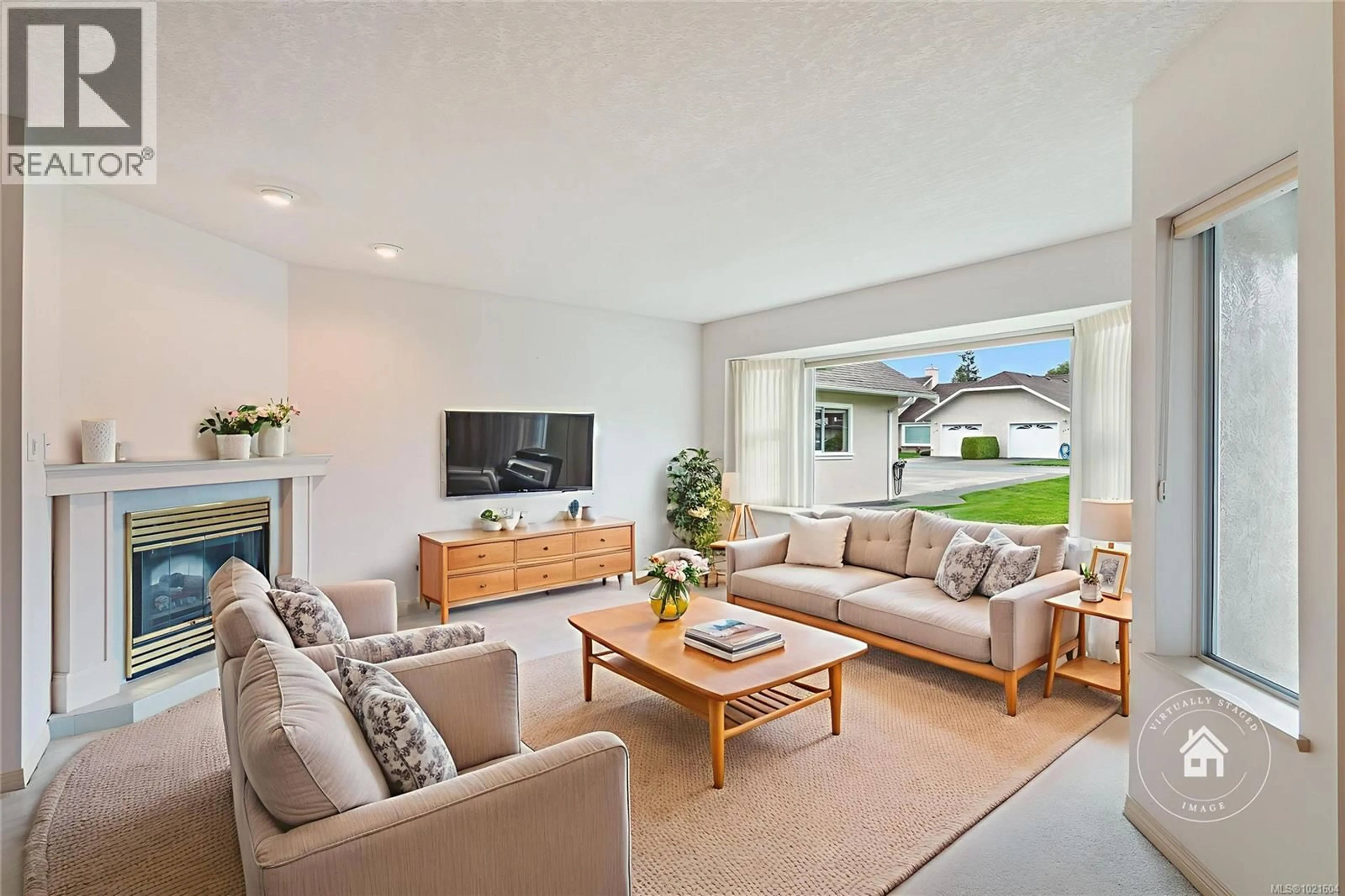 Living room with furniture, unknown for 126 - 635 BLENKIN AVENUE, Parksville British Columbia V9P2K7