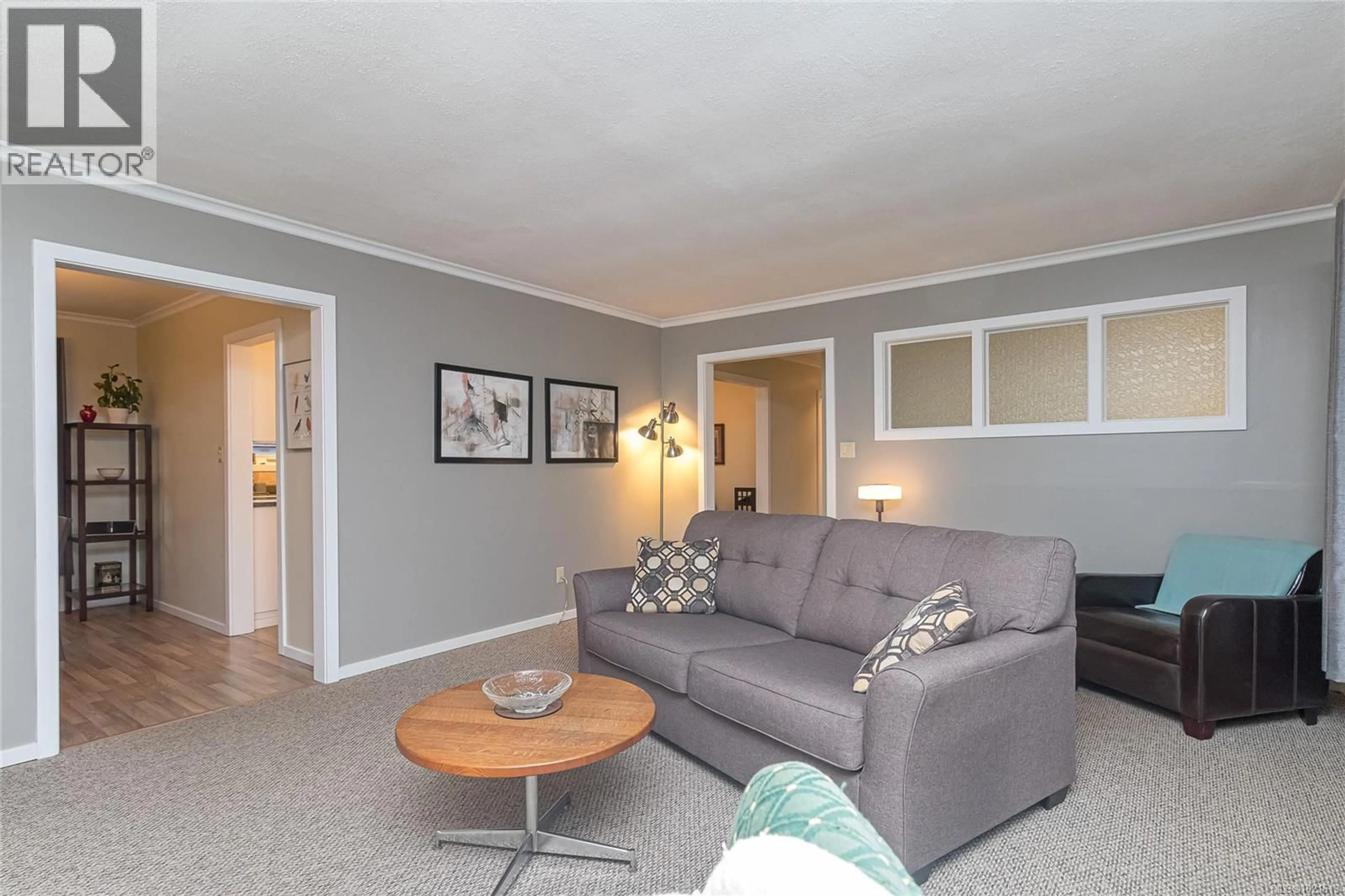 Living room with furniture, unknown for 7906 PATTERSON ROAD, Central Saanich British Columbia V8M1L5