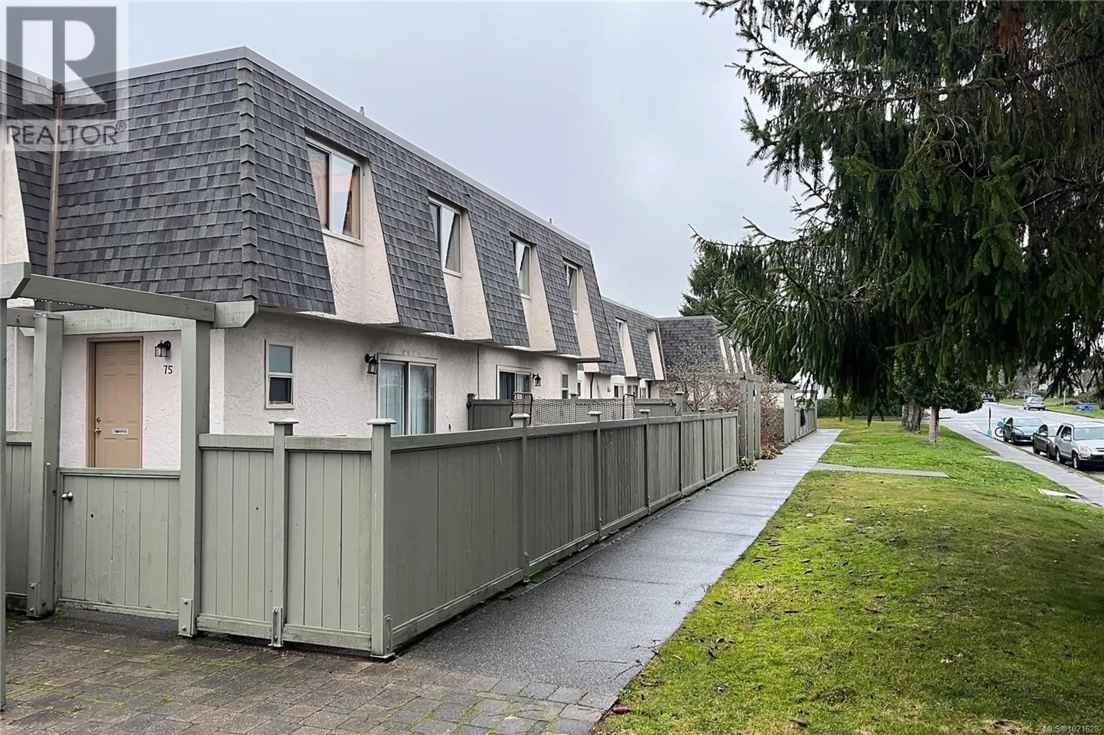 A pic from outside/outdoor area/front of a property/back of a property/a pic from drone, street for 77 - 4061 LARCHWOOD DRIVE, Saanich British Columbia V8V3K4