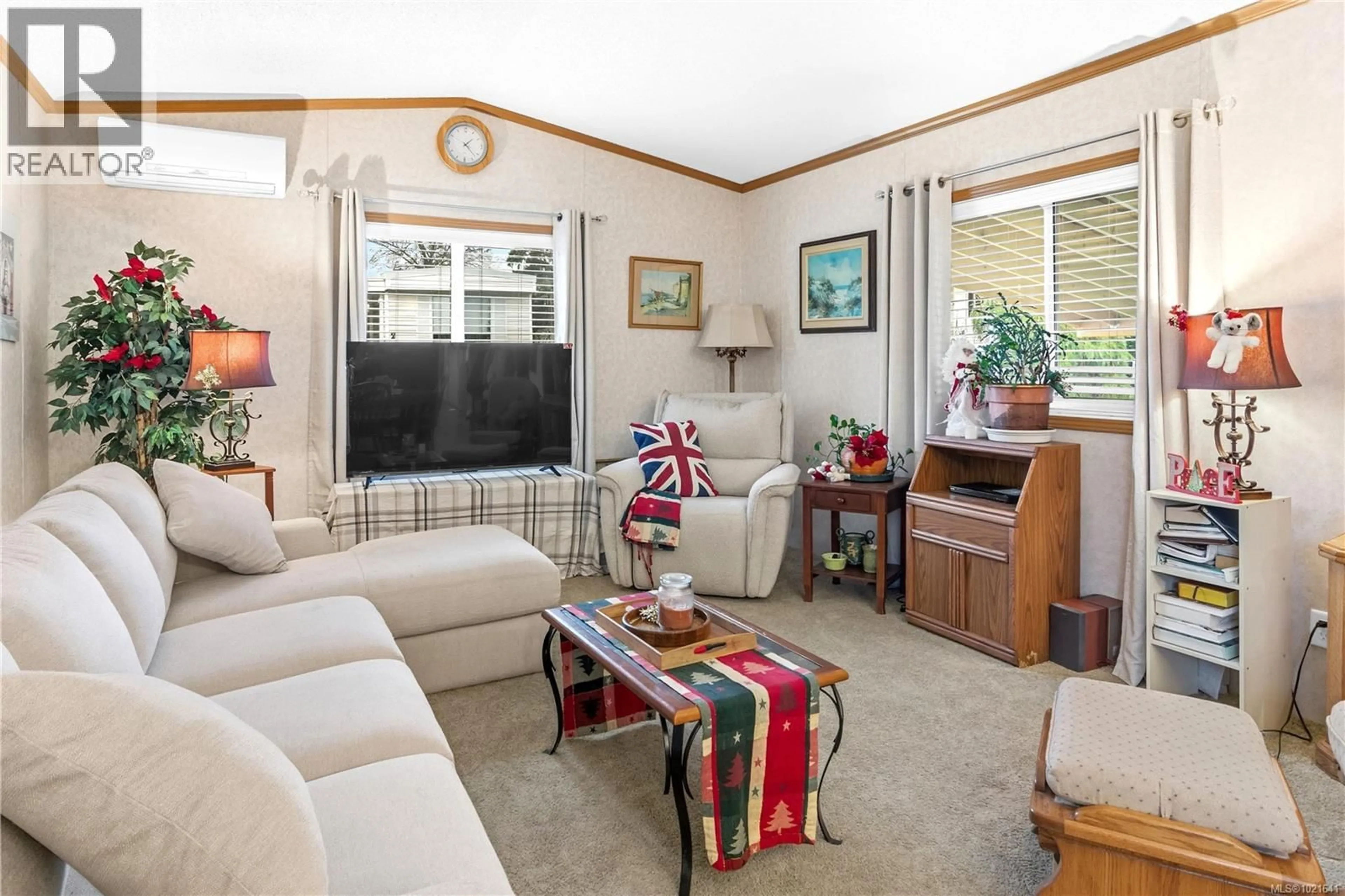 Living room with furniture, unknown for 1 HONEY DRIVE, Nanaimo British Columbia V9R5N1