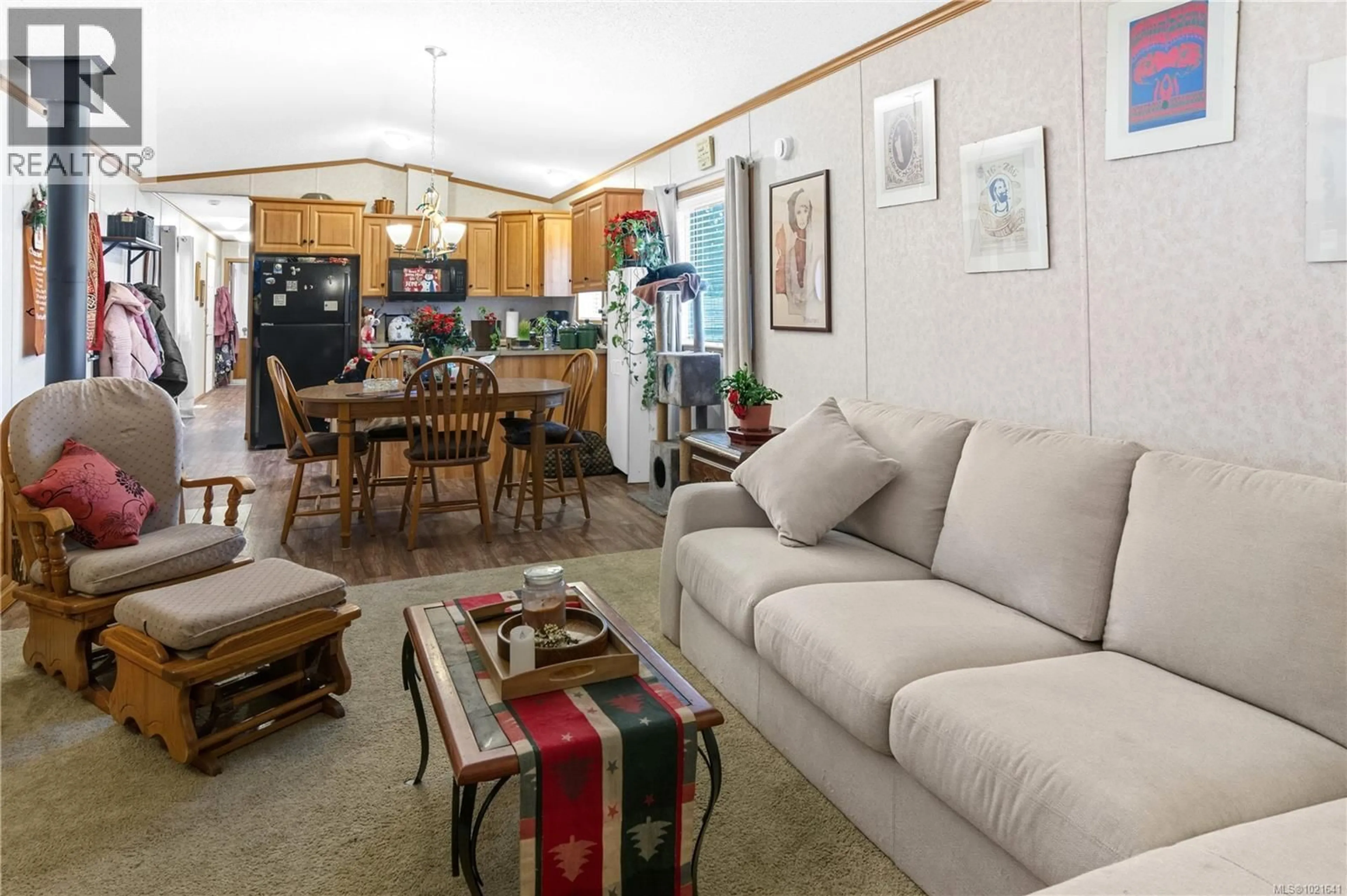 Living room with furniture, unknown for 1 HONEY DRIVE, Nanaimo British Columbia V9R5N1