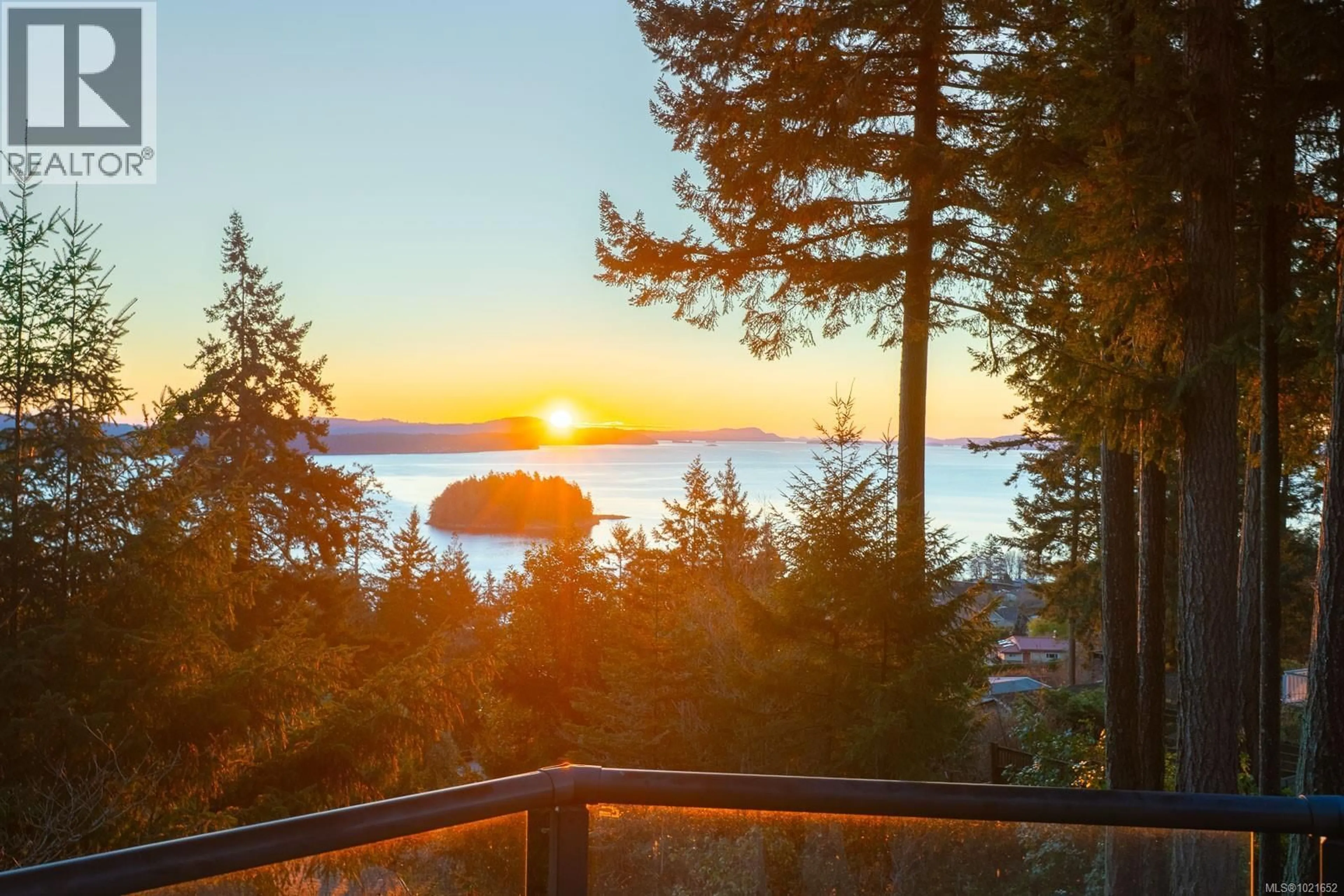 Patio, water/lake/river/ocean view for 1372 IVOR ROAD, Nanaimo British Columbia V9X1P7