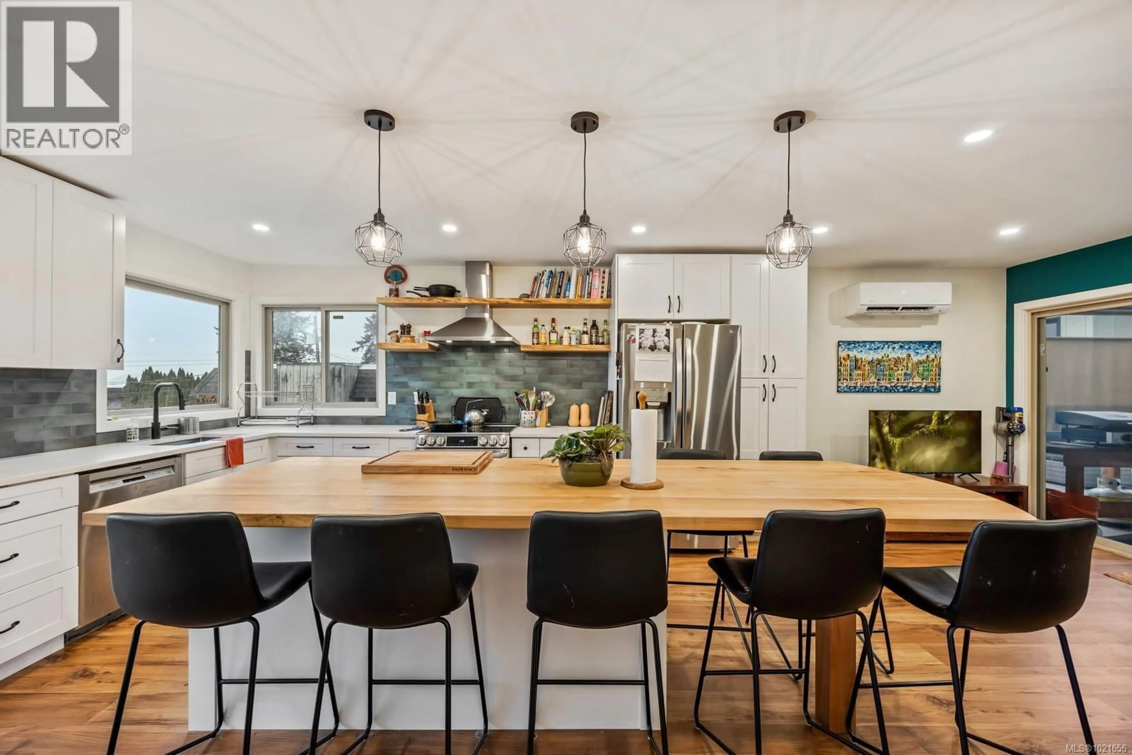 Open concept kitchen, unknown for 4589 KILMARNOCK DRIVE, Courtenay British Columbia V9N9S6