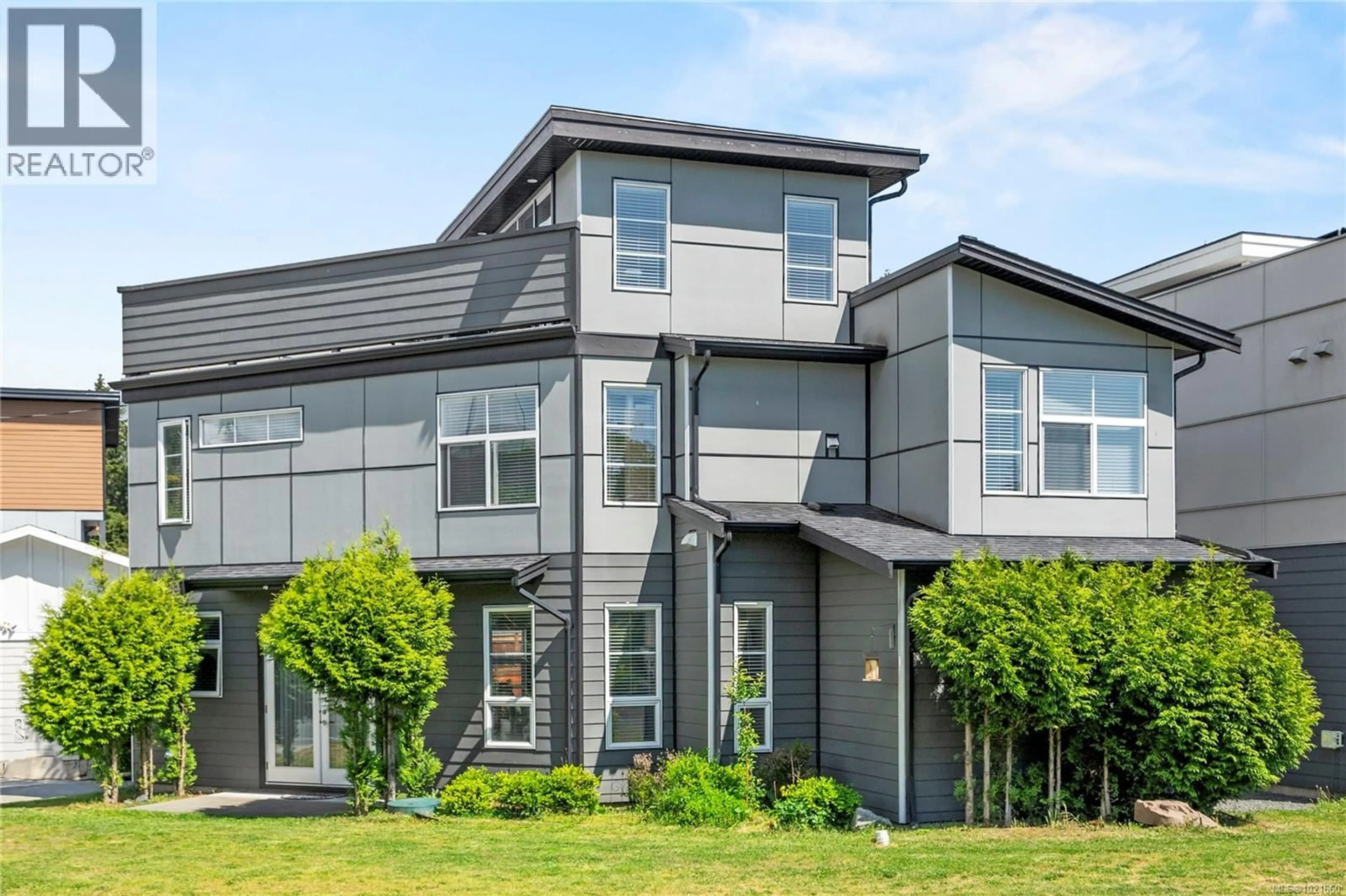 Home with vinyl exterior material, unknown for 701 STRANDLUND AVENUE, Langford British Columbia V9B3G2