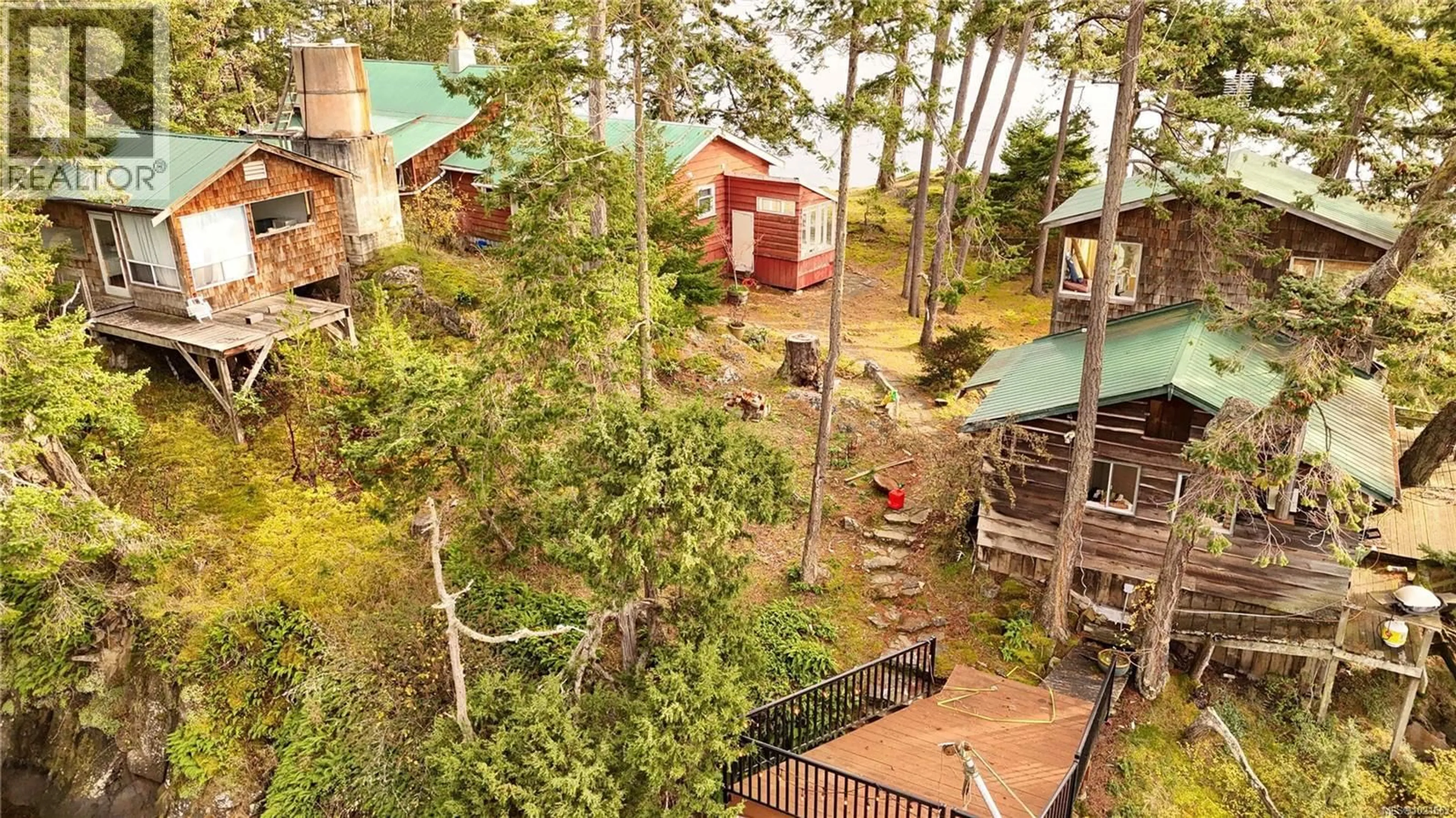 A pic from outside/outdoor area/front of a property/back of a property/a pic from drone, forest/trees view for 0 FERNIE ISLAND, Gulf Islands British Columbia V0V0V0