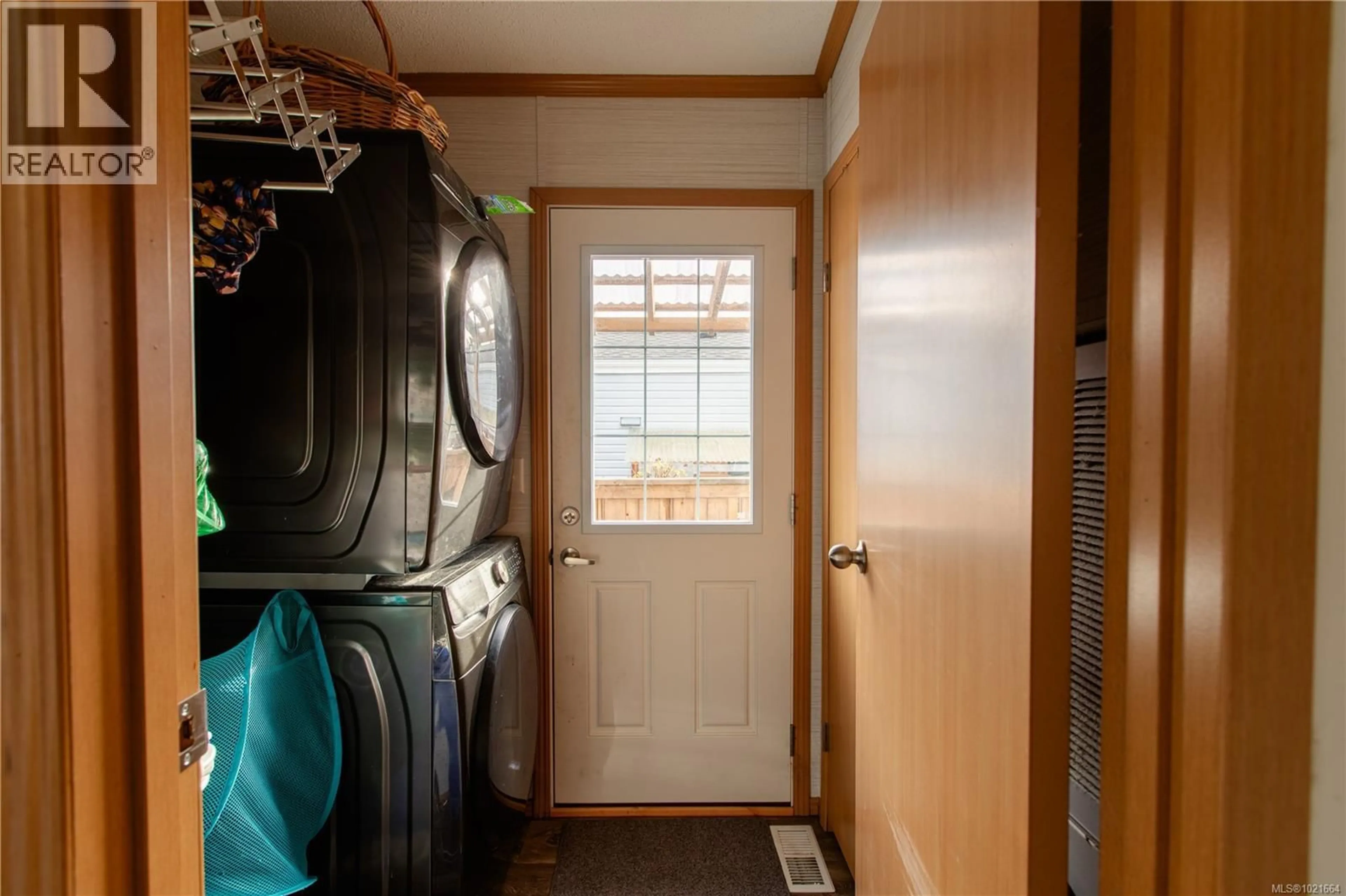 Laundry room for 421 HUMPBACK PLACE, Ucluelet British Columbia V0R3A0