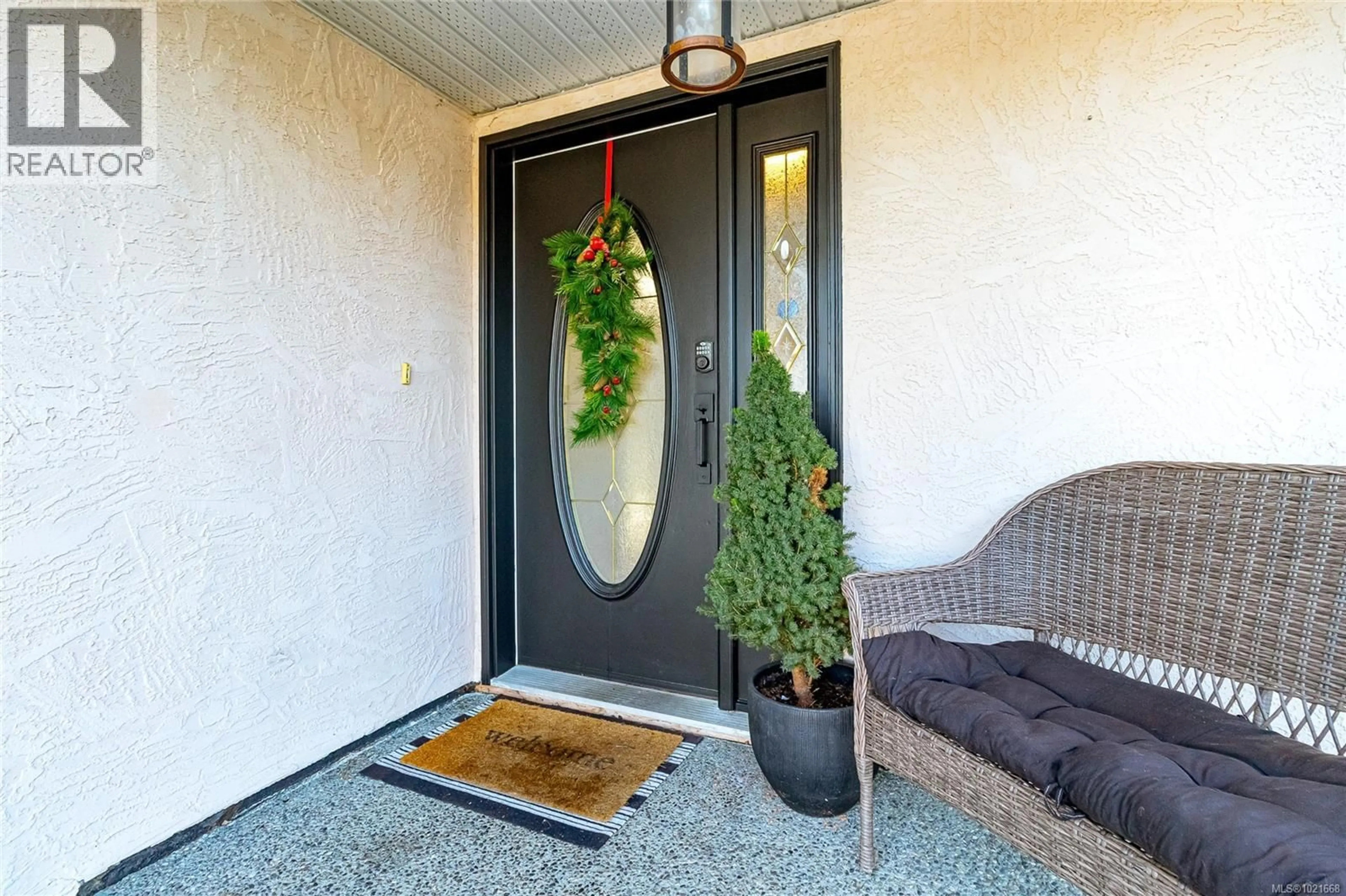 Indoor entryway for 3324 RENITA RIDGE ROAD, Duncan British Columbia V9L5J6