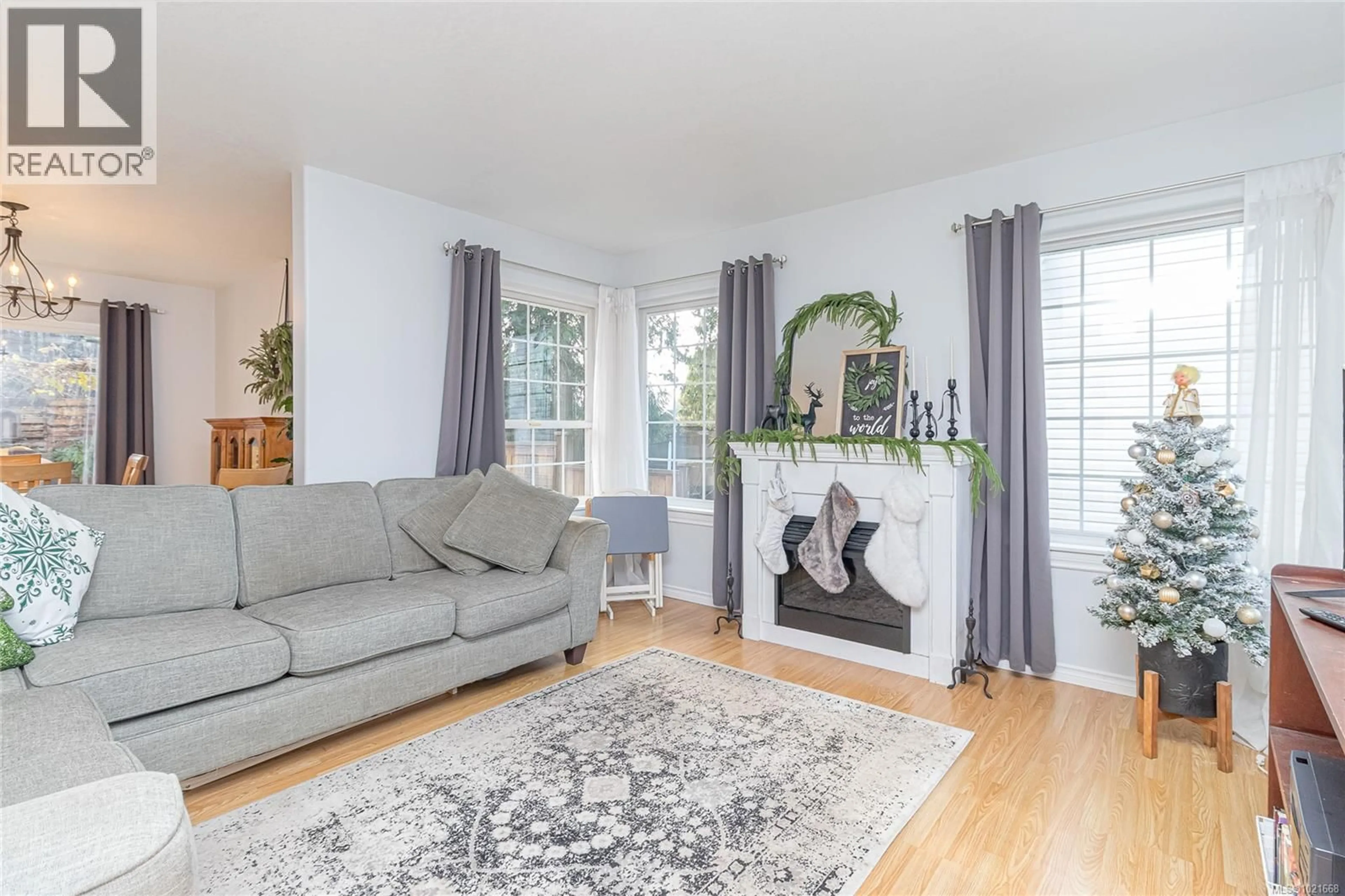 Living room with furniture, unknown for 3324 RENITA RIDGE ROAD, Duncan British Columbia V9L5J6