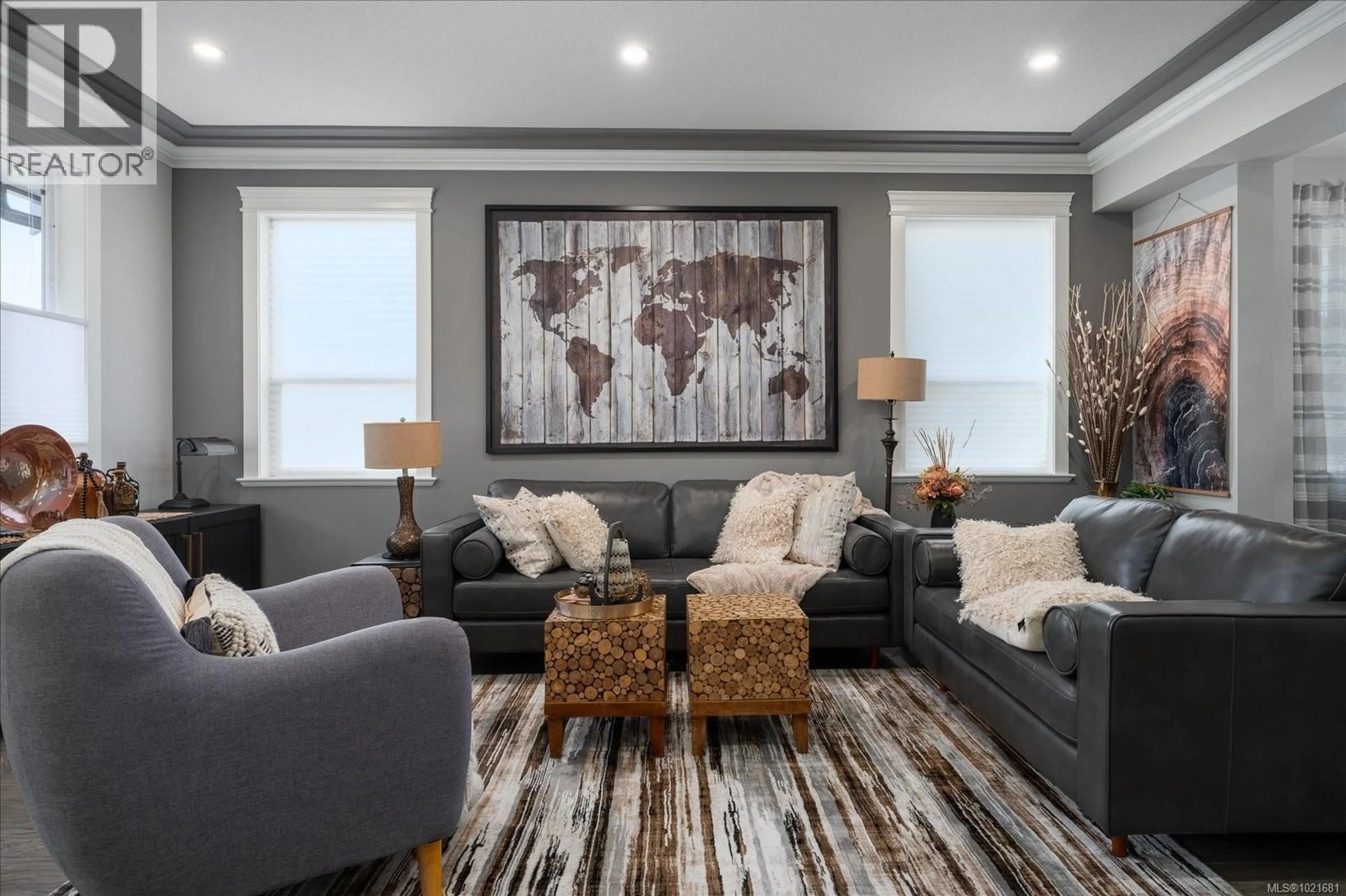 Living room with furniture, carpet floor for 9048 DRIFTWOOD DRIVE, Chemainus British Columbia V0R1K2