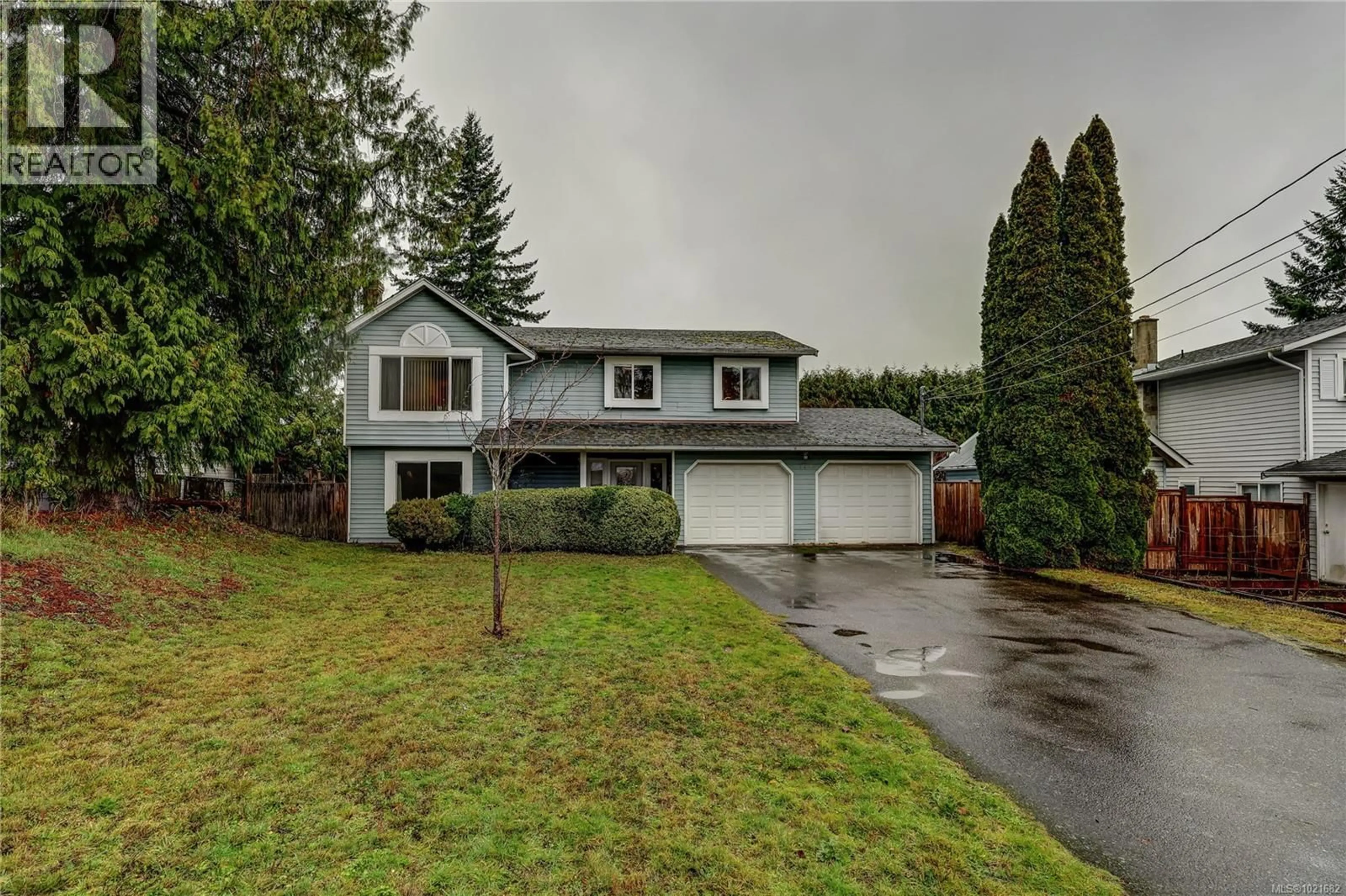 Home with vinyl exterior material, street for 118 CHANTRELLS PLACE, Nanaimo British Columbia V9T5P4