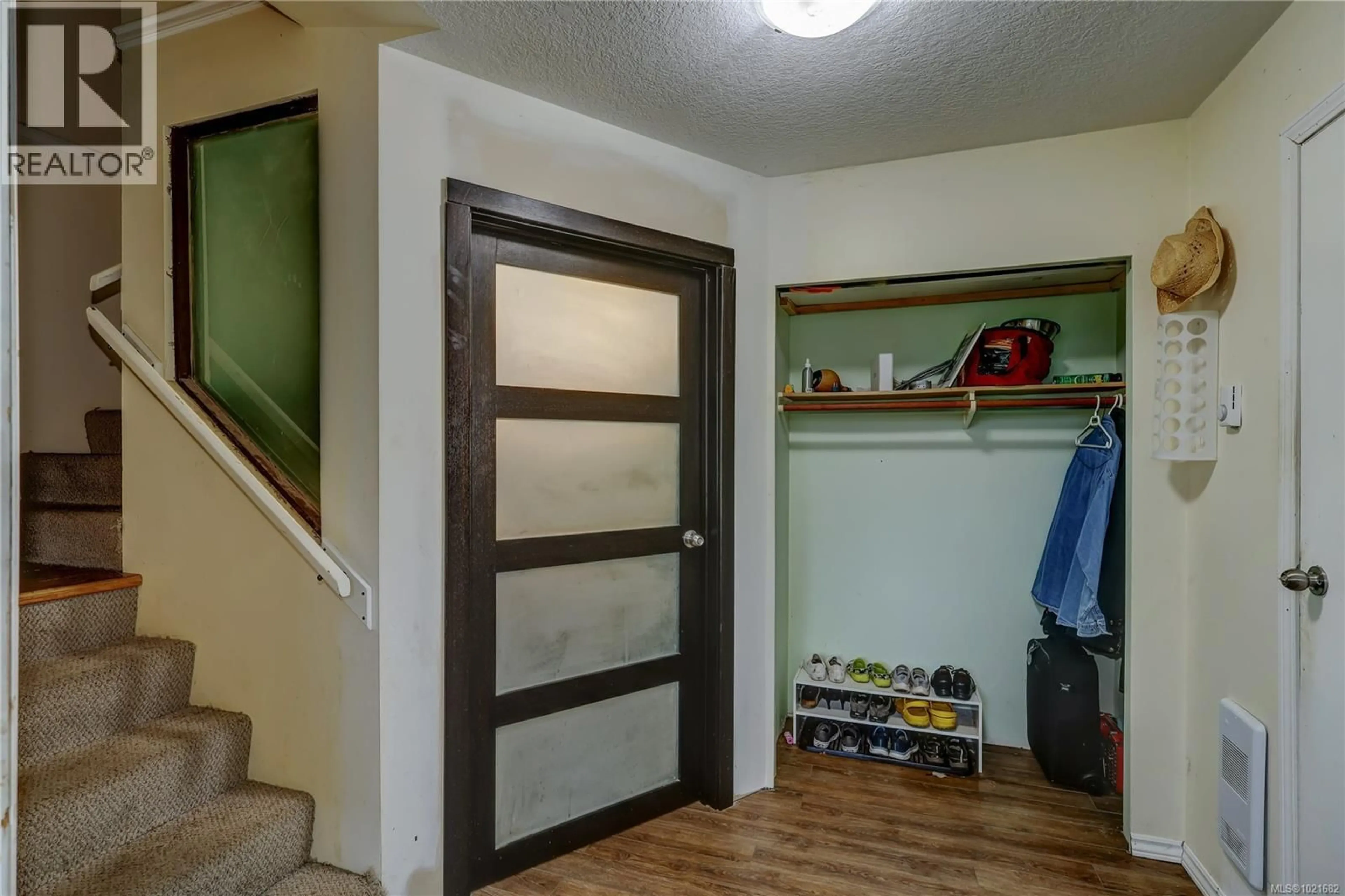 Indoor entryway for 118 CHANTRELLS PLACE, Nanaimo British Columbia V9T5P4