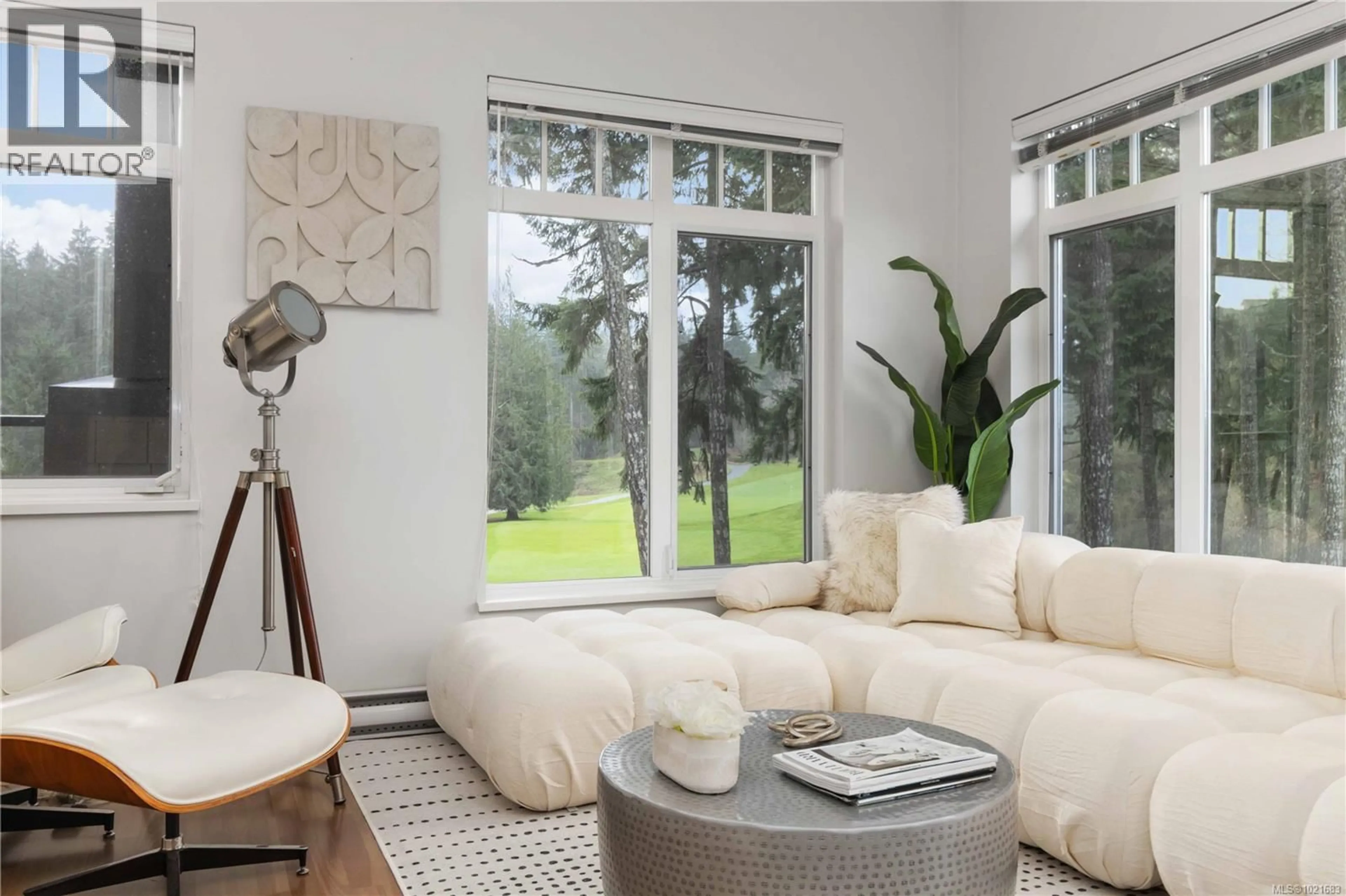 Living room with furniture, unknown for 420 - 1395 BEAR MOUNTAIN PARKWAY, Langford British Columbia V9B0E1