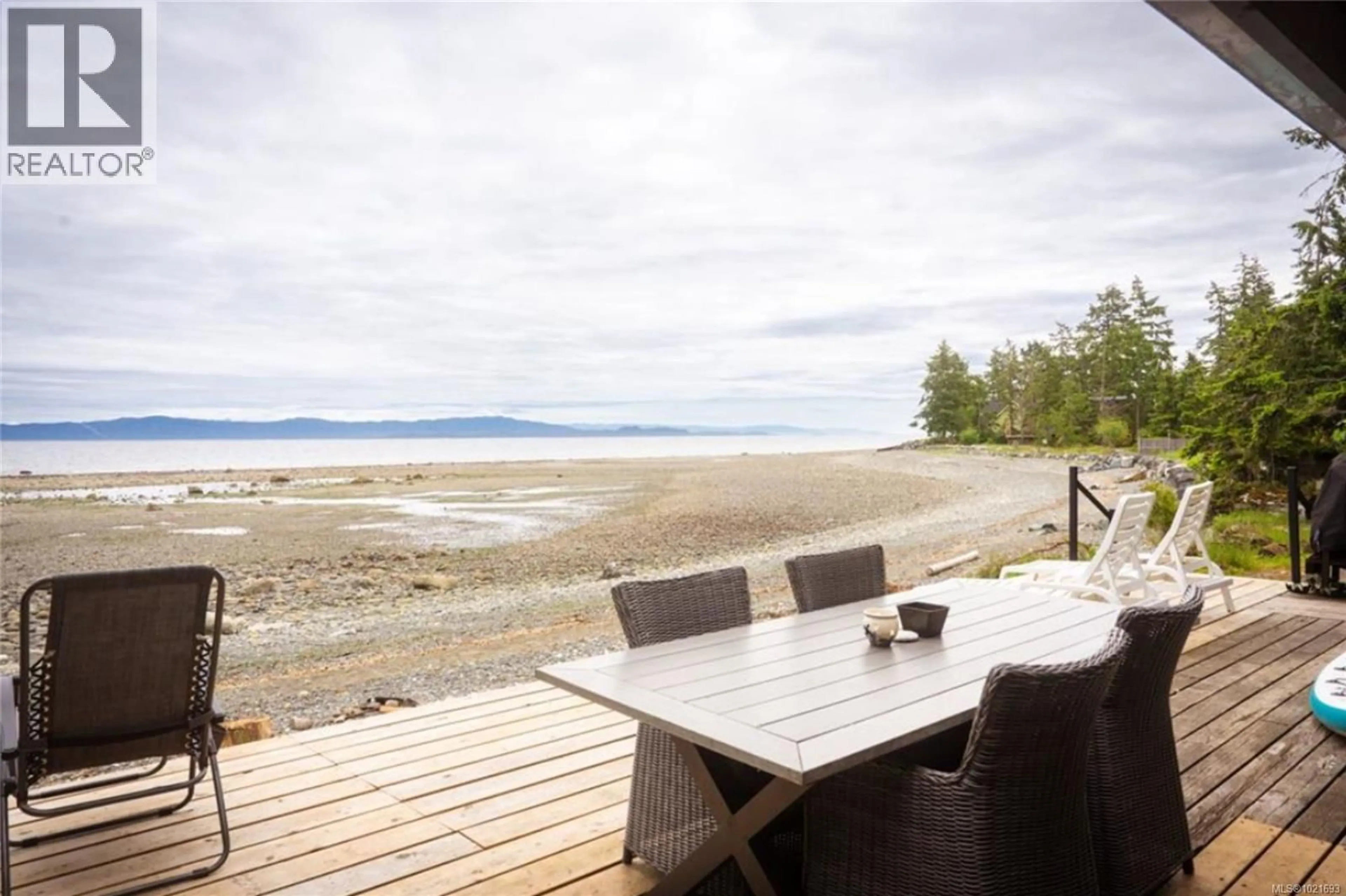 Patio, water/lake/river/ocean view for 6641 ISLAND HIGHWAY WEST, Bowser British Columbia V0R1G0
