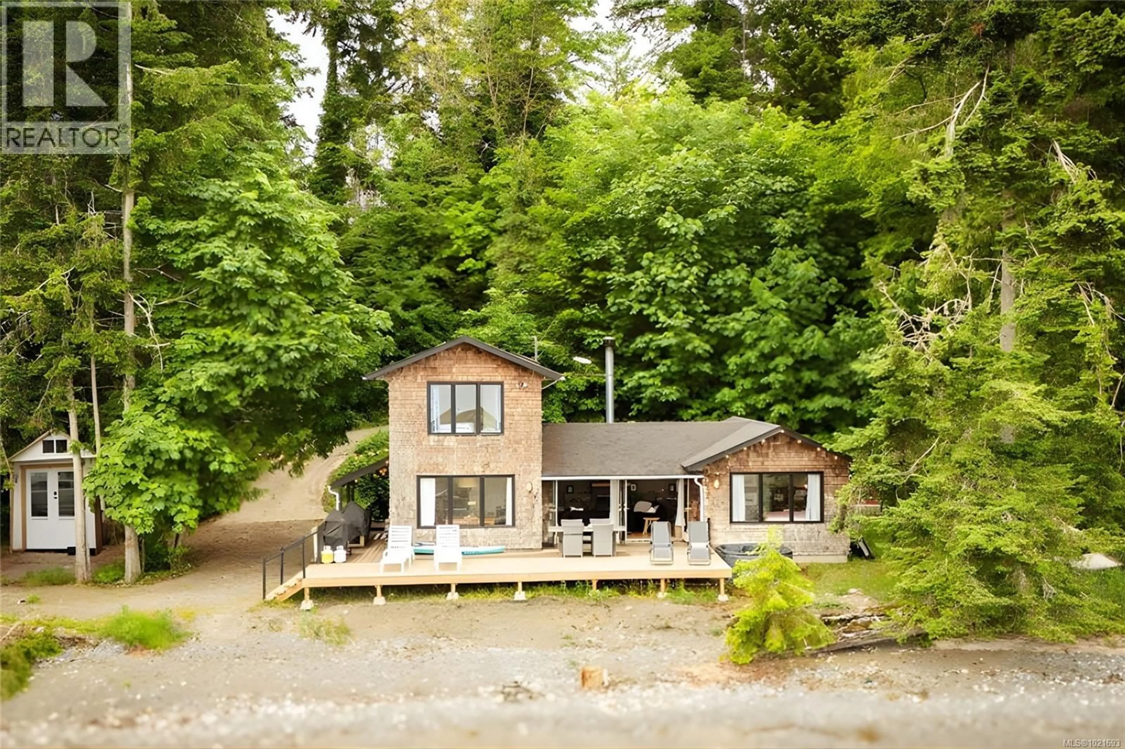 A pic from outside/outdoor area/front of a property/back of a property/a pic from drone, water/lake/river/ocean view for 6641 ISLAND HIGHWAY WEST, Bowser British Columbia V0R1G0