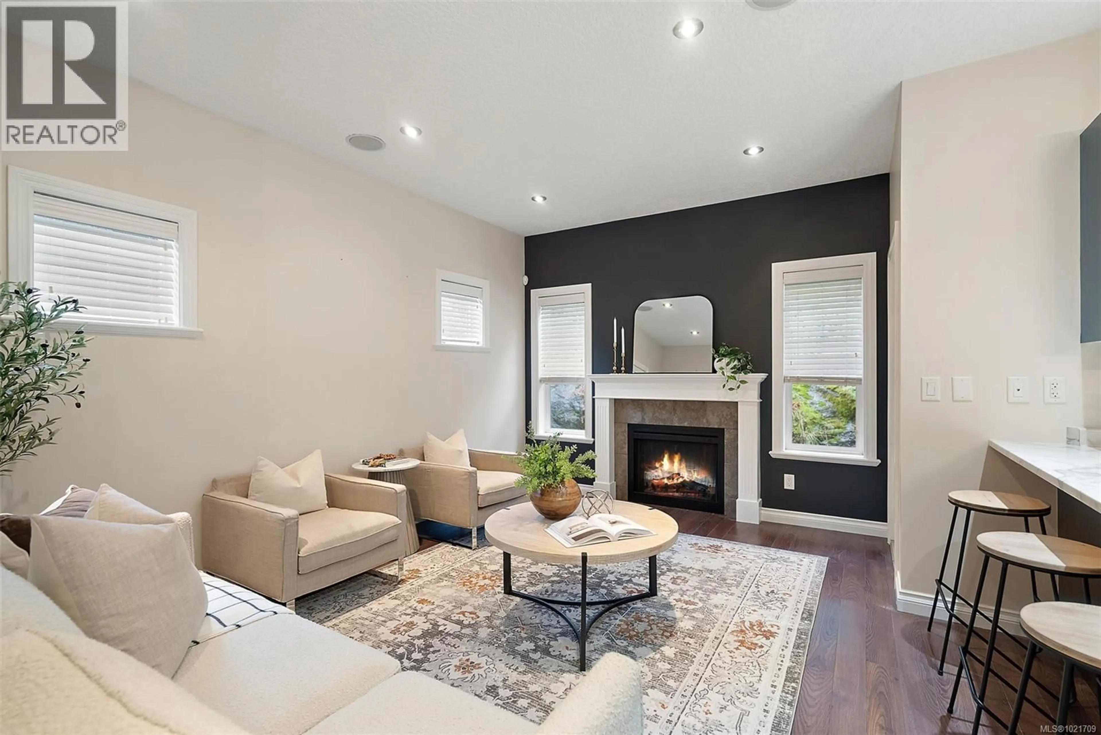 Living room with furniture, unknown for 883 WILD RIDGE WAY, Langford British Columbia V9C4M8